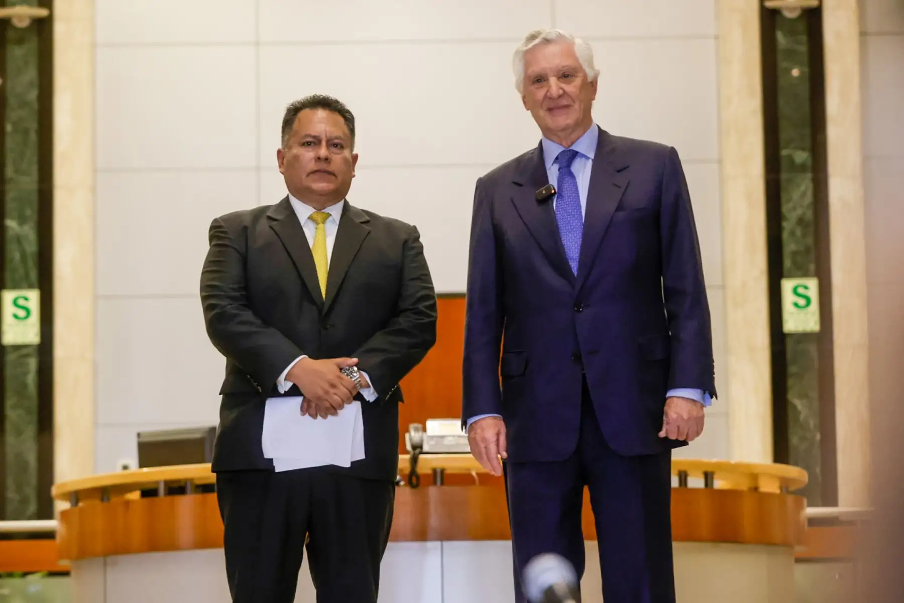 El canciller Hugo de Zela se reunió con delegaciones de observación electoral de la OEA y la Unión Europea, cuyos representantes destacaron el desarrollo de la segunda vuelta presidencial. En el encuentro se resaltó el trabajo de los organismos electorales y la participación ciudadana durante la jornada democrática. Foto: Luis Iparraguirre.
