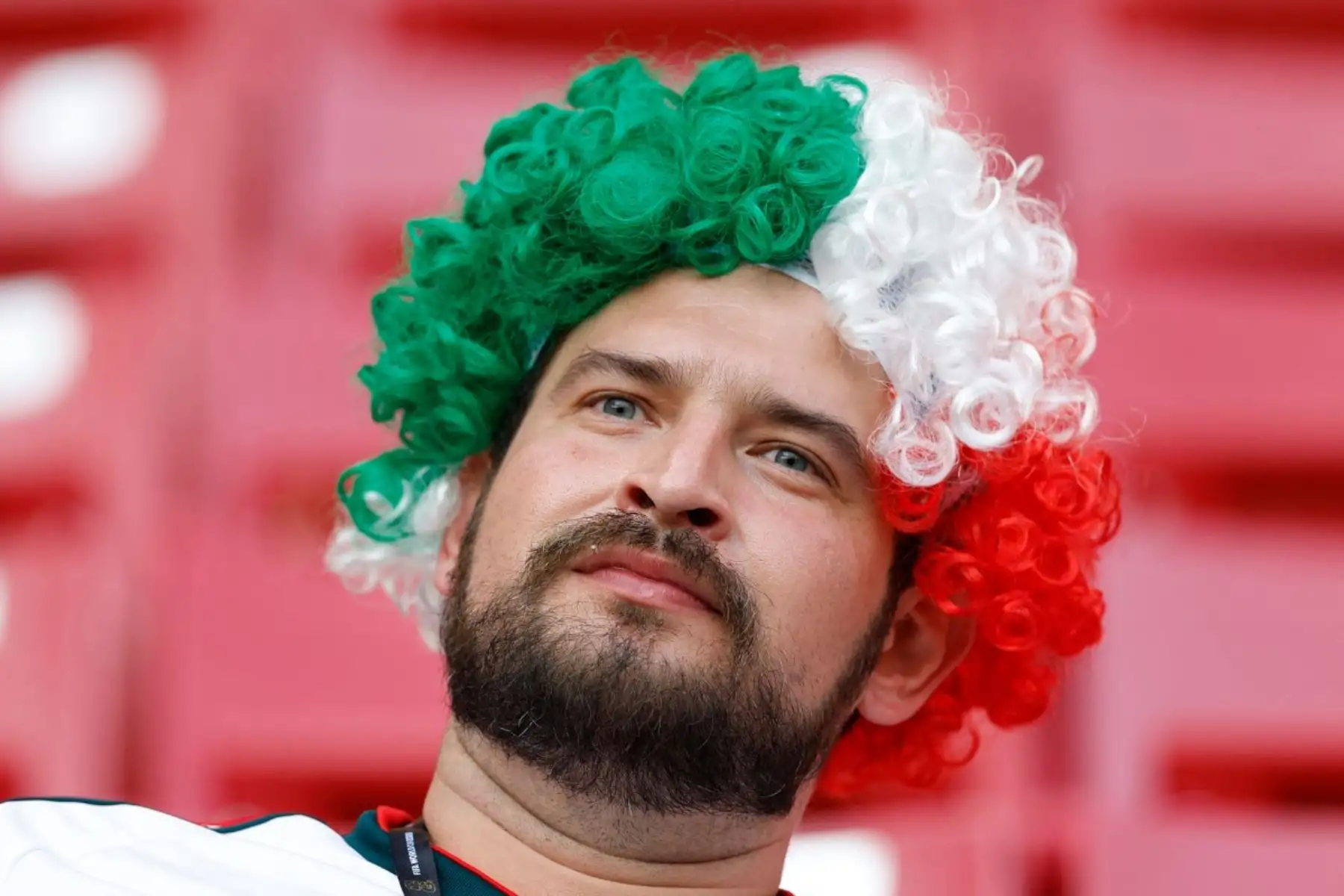 Corea del Sur derrotó por 2-1 a Chequia en un intenso encuentro correspondiente al Grupo A de la Copa Mundial FIFA 2026. El conjunto europeo abrió el marcador por intermedio de Ladislav Krejčí, pero los surcoreanos reaccionaron en el segundo tiempo y remontaron con goles de Hwang In-beom y Oh Hyeon-gyu. Corea del Sur generó las ocasiones más claras y encontró premio a su insistencia con una victoria que lo coloca en la pelea por la clasificación. Fotos: AFP.