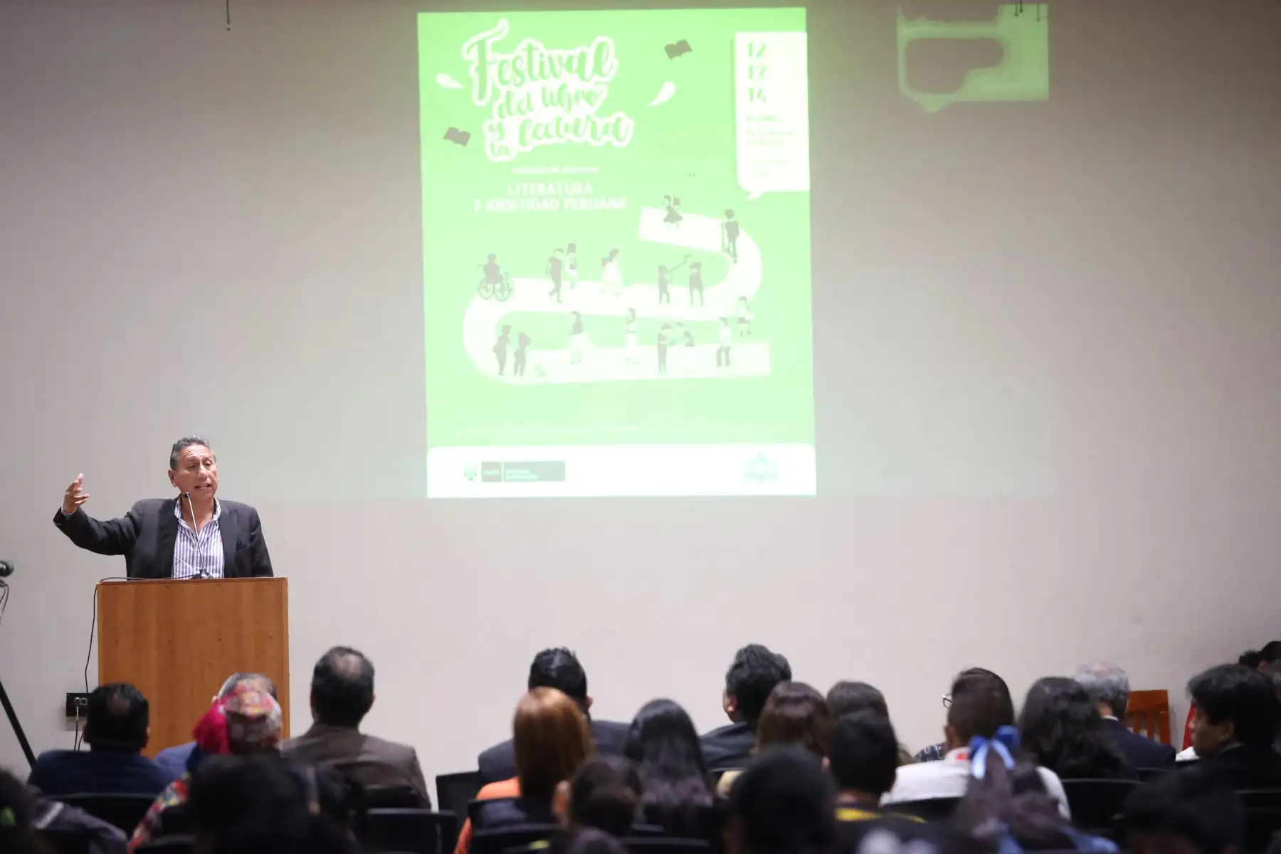 Félix Paz Quiroz, gerente general de Editora Perú, participó en la ceremonia de inauguración del Festival del Libro y la Lectura “Estación de Lectores: Literatura e identidad peruana”, realizada en la Casa de la Literatura Peruana. Foto: ANDINA/Melina Mejía.