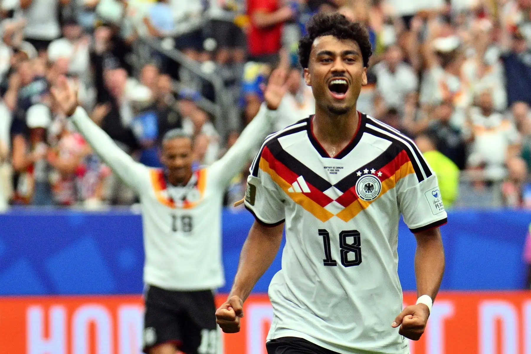 Nathaniel Brown, de Alemania, celebra el gol que puso el 5-1 en el marcador durante el partido de la fase de grupos de la Copa Mundial de la FIFA 2026 entre Alemania y Curazao. Foto: ANDINA/ EFE