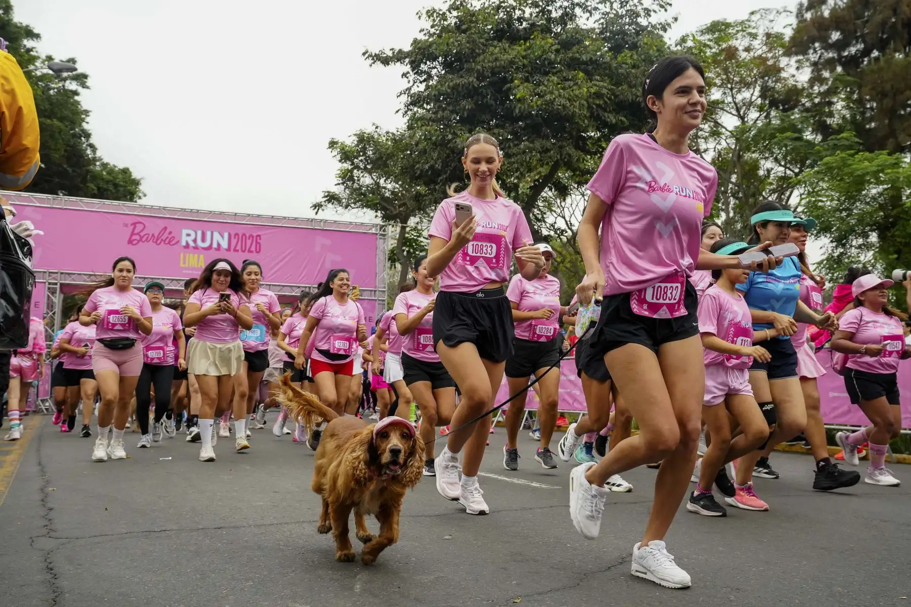 La Barbie Run 2026 reunió a miles de familias, corredores y mascotas en una jornada llena de color, música y diversión en Jesús María. Una experiencia deportiva que celebró la imaginación, la inclusión y la alegría de compartir juntos. Foto: ANDINA/Difusión