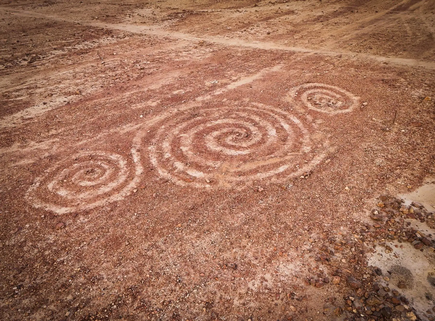 Peru: La Libertad Culture Directorate condemns Triple Spiral geoglyph's total destruction
