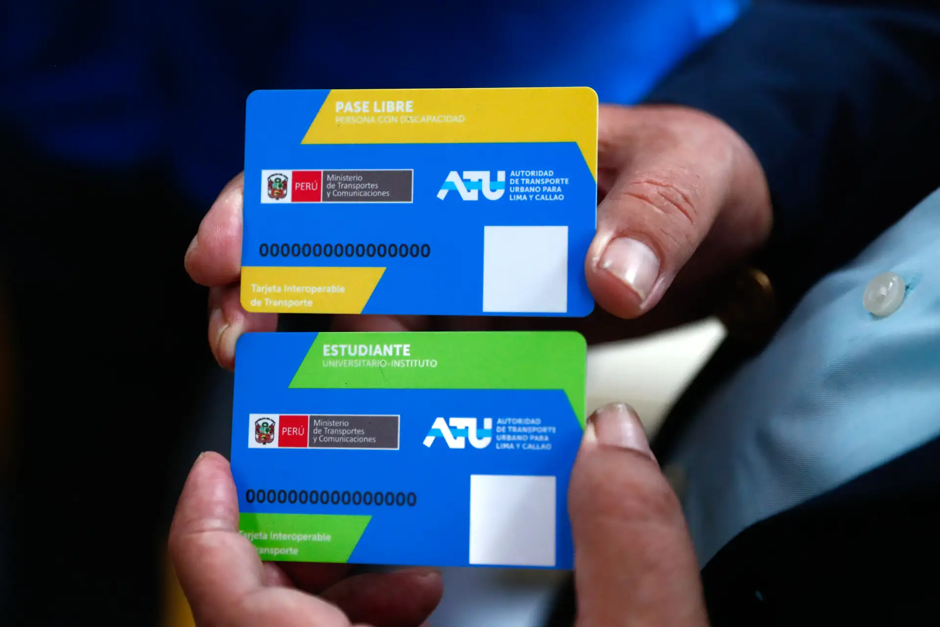 La ATU presentó la nueva Tarjeta Interoperable de Transporte que empezará a funcionar a partir de agosto de 2026 en diversas líneas de transporte público, incluidos los buses del Urbanito y Aerodirecto. Se tiene previsto que a partir de diciembre se podrán pagar los pasajes de las líneas 1 y 2 del Metro, del Metropolitano y los Corredores Complementarios con esta tarjeta. Foto: ANDINA/Daniel Bracamonte