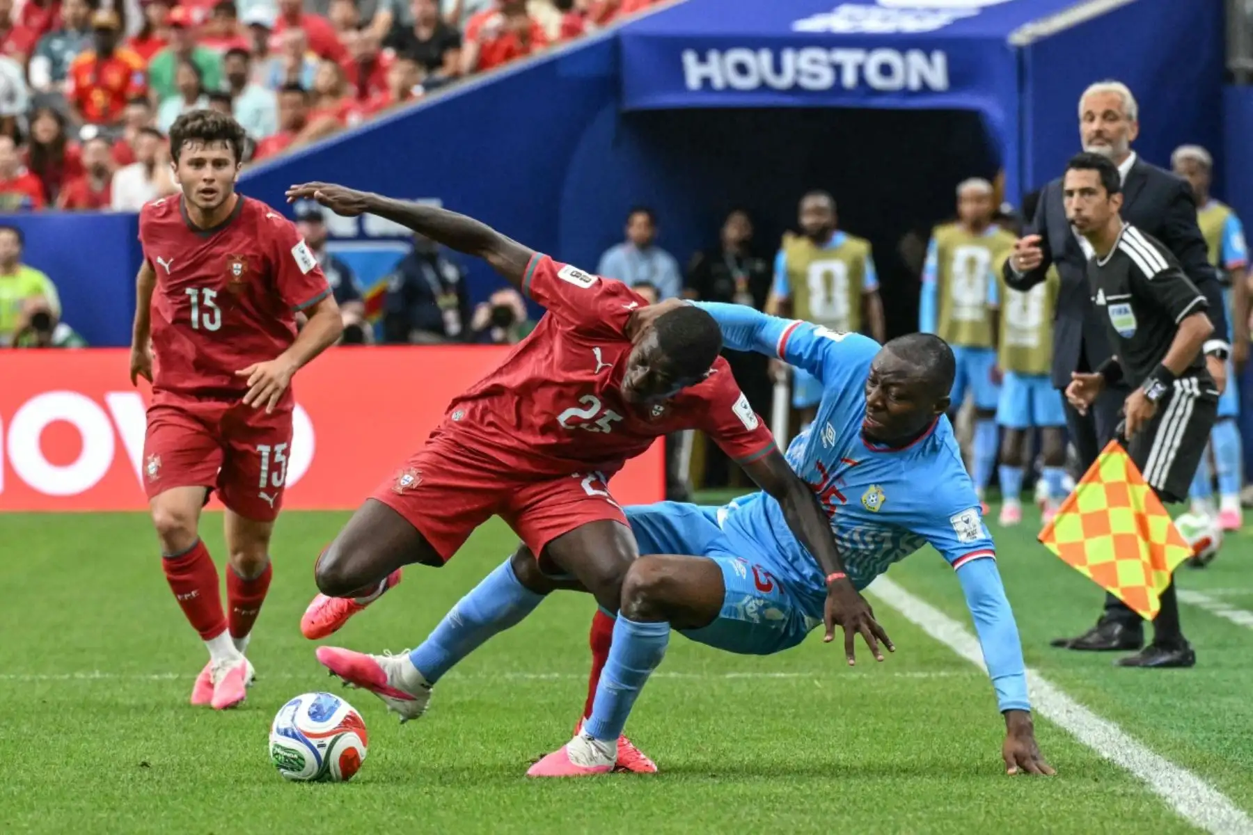 Portugal enfrentó a República Democrática del Congo en su debut mundialista, en un partido que finalizó 1-1 y dejó un resultado sorpresivo en el Grupo K. Foto: ANDINA/AFP.