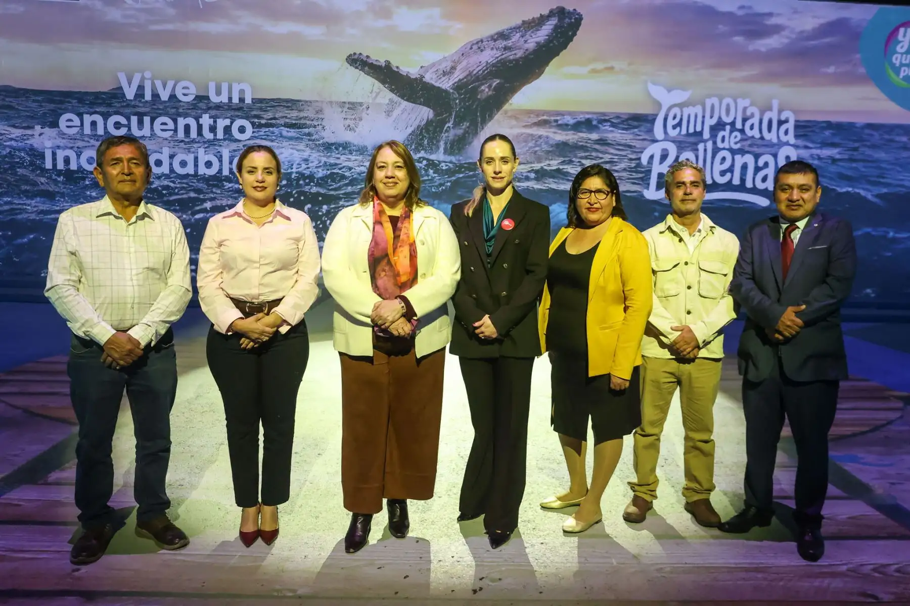 Autoridades y representantes participaron en el lanzamiento de la campaña promovida por PROMPERÚ para impulsar los viajes a Piura y Tumbes durante la temporada de avistamiento de ballenas. Foto: ANDINA/Melina Mejía.