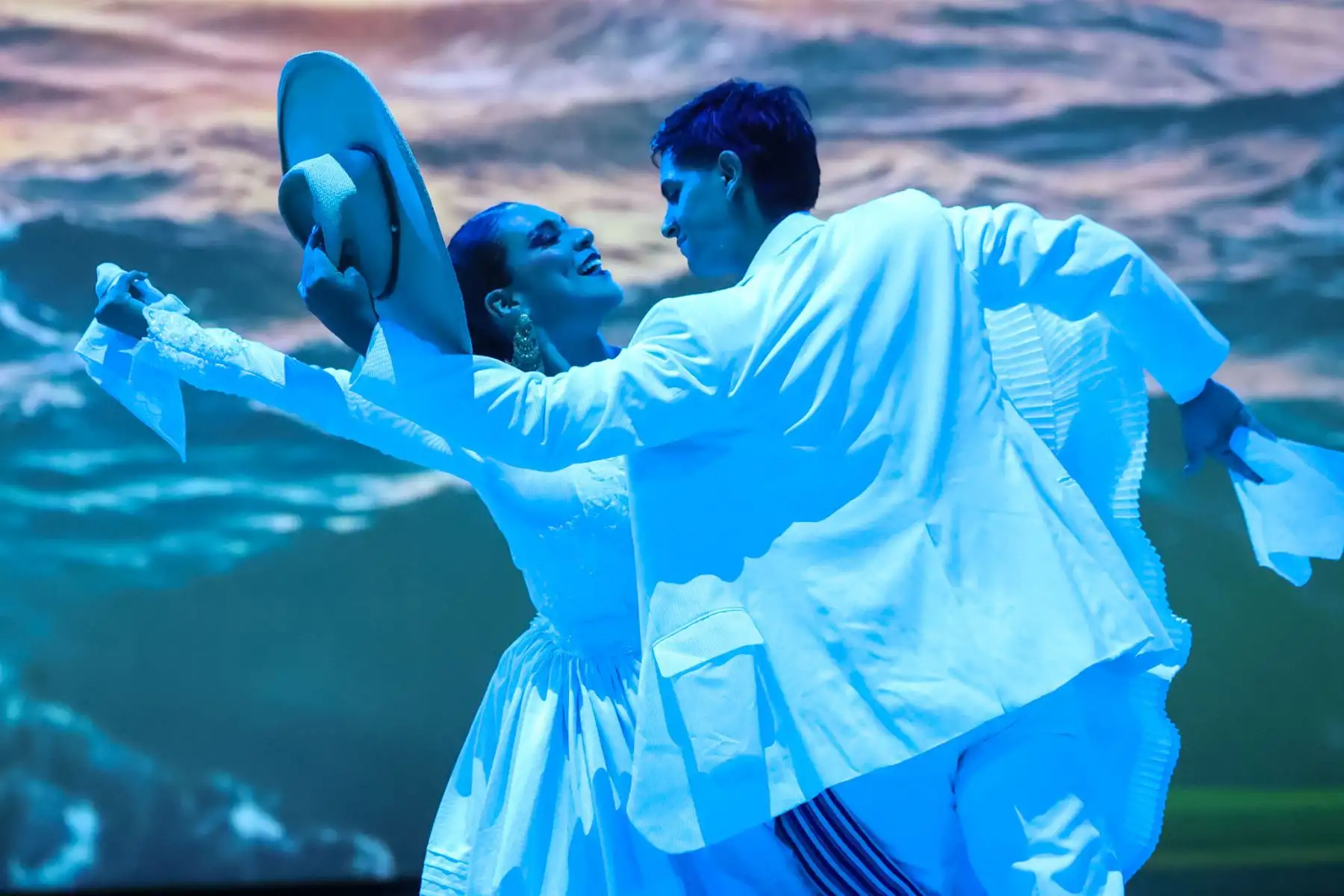 Artistas participaron en una puesta en escena vinculada al ecosistema marino durante el lanzamiento de la campaña de avistamiento de ballenas de PROMPERÚ. Foto: ANDINA/Melina Mejía.
