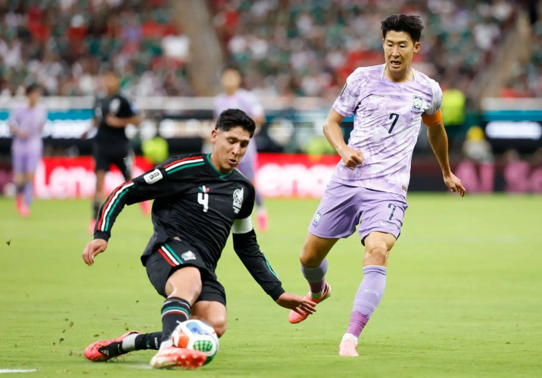 México venció 1-0 a Corea del Sur por el Grupo A del Mundial 2026 y clasificó a los dieciseisavos de final como primero de su zona. Luis Romo anotó el gol del triunfo a los 50 minutos para el cuadro mexicano, que aseguró su pase a la siguiente ronda del torneo. Foto: AFP