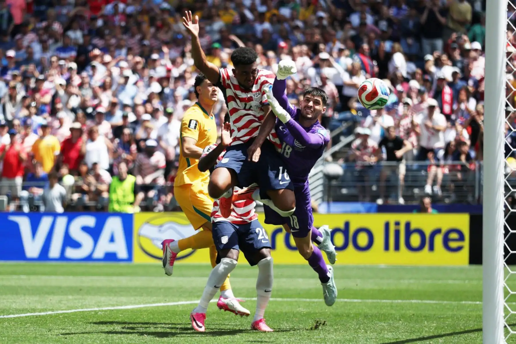 Lex Freeman de Estados Unidos marca el segundo gol de su equipo durante el partido del Grupo D de la Copa Mundial de la FIFA 2026 entre Estados Unidos y Australia en el Estadio de Seattle. Foto: AFP