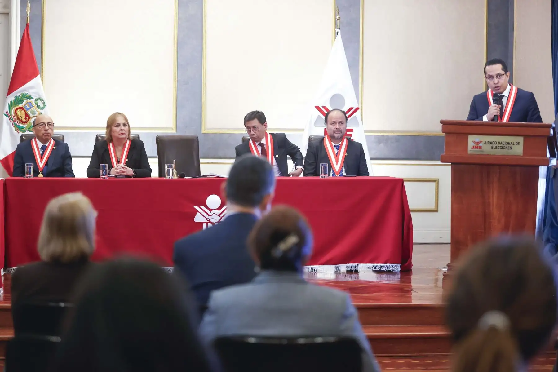 El Jurado Nacional de Elecciones (JNE) realizó la proclamación general de resultados de la elección de senadores, diputados y representantes al Parlamento Andino correspondiente a las Elecciones Generales 2026, oficializando así los resultados del proceso electoral. Foto: ANDINA/Vidal Tarqui