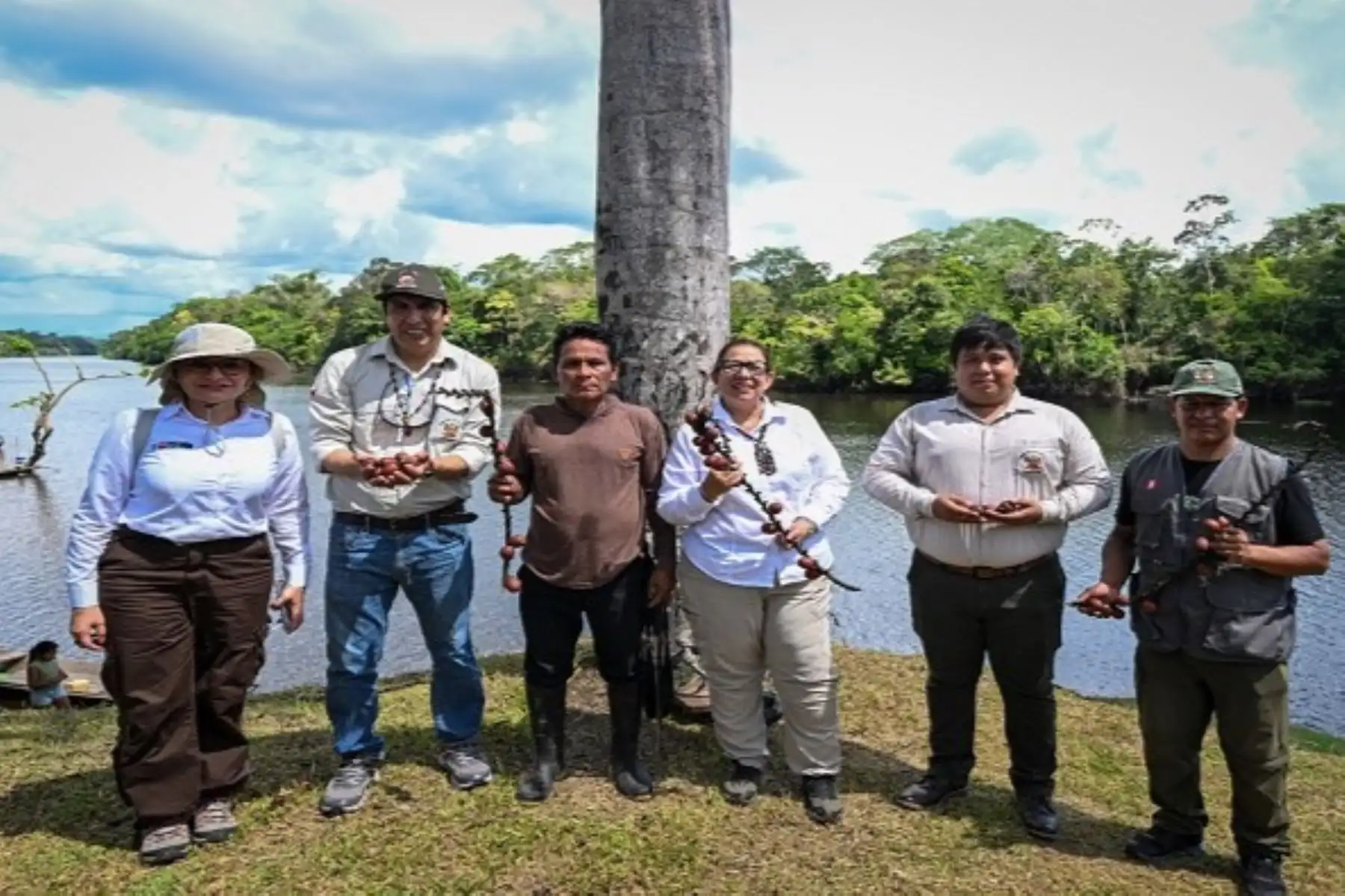 La delegación también conoció los resultados del turismo de naturaleza que se desarrolla en la reserva nacional Pacaya Samiria. Foto: Sernanp