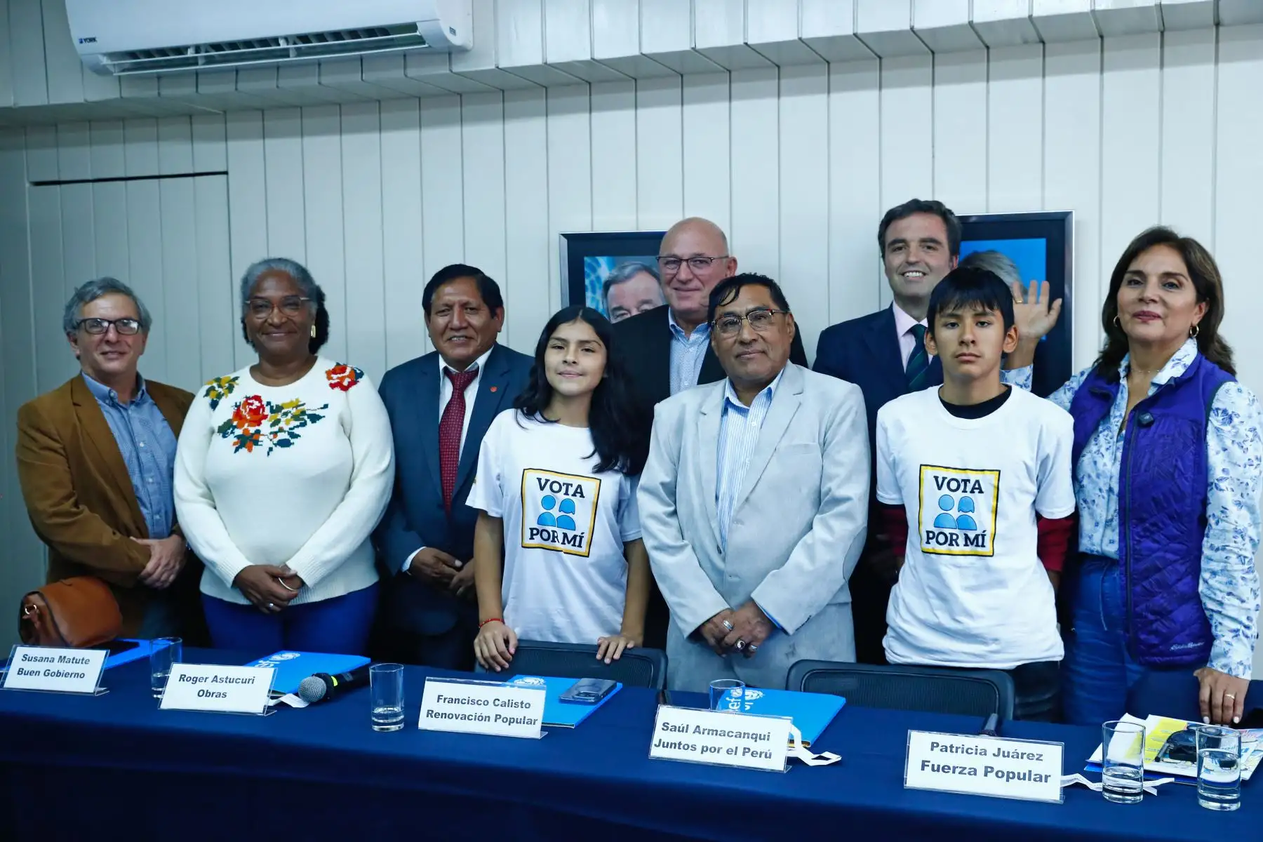 Los senadores más votados de seis agrupaciones políticas en las Elecciones Generales 2026 firmaron el Compromiso por la Infancia con UNICEF el sábado 20 de junio, junto con un grupo de adolescentes. El representante de UNICEF en el Perú será el garante para su cumplimiento. Foto: ANDINA/Daniel Bracamonte