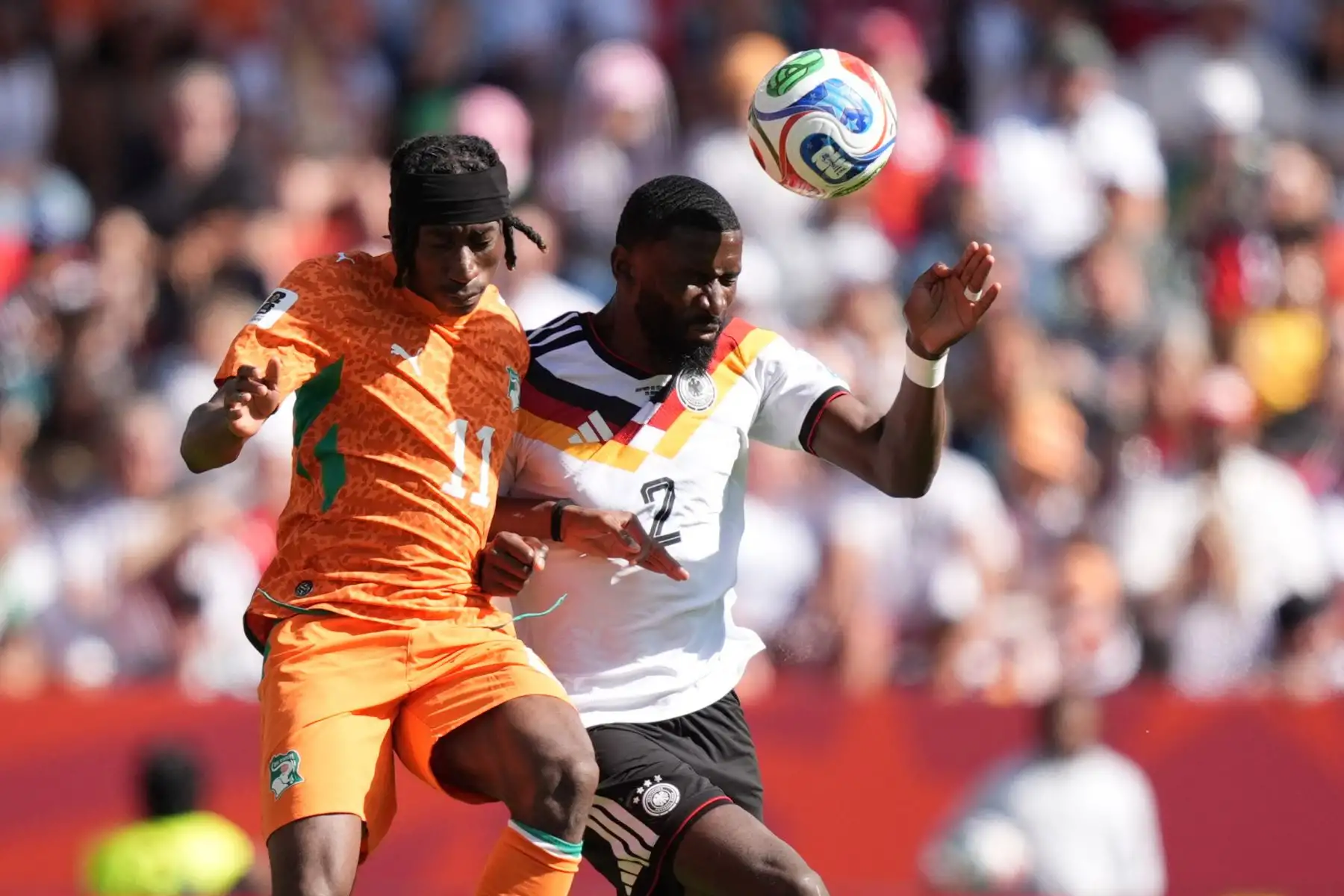 Antonio Rudiger de Alemania en acción contra Yan Diomande de Costa de Marfil durante el partido de la primera fase del Grupo E de la Copa Mundial de la FIFA 2026 entre Alemania y Costa de Marfil en el Estadio de Toronto.
Foto: AFP