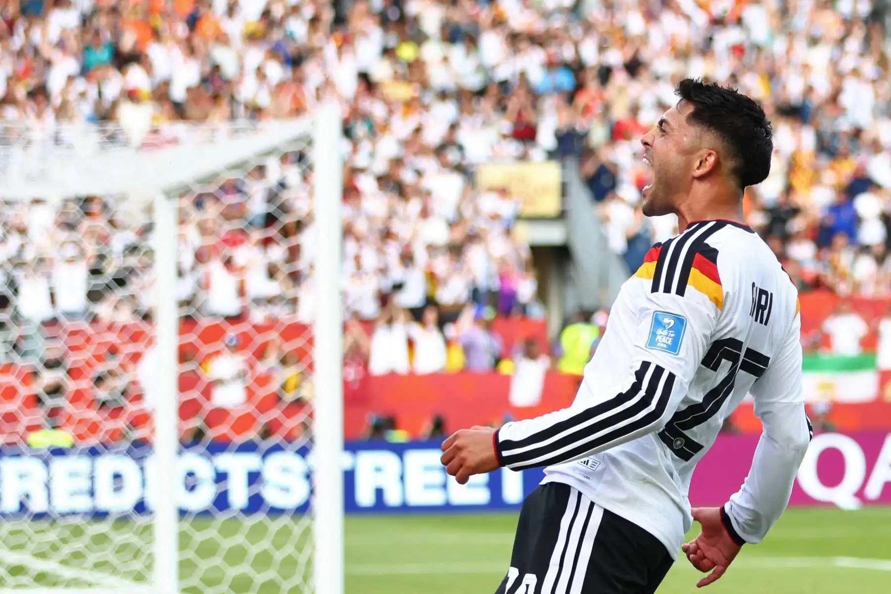 El centrocampista alemán Nadiem Amiri, celebra el segundo gol de su equipo durante el partido de fútbol del Grupo E del Mundial de 2026 entre Alemania y Costa de Marfil en el Estadio de Toronto.
Foto: AFP