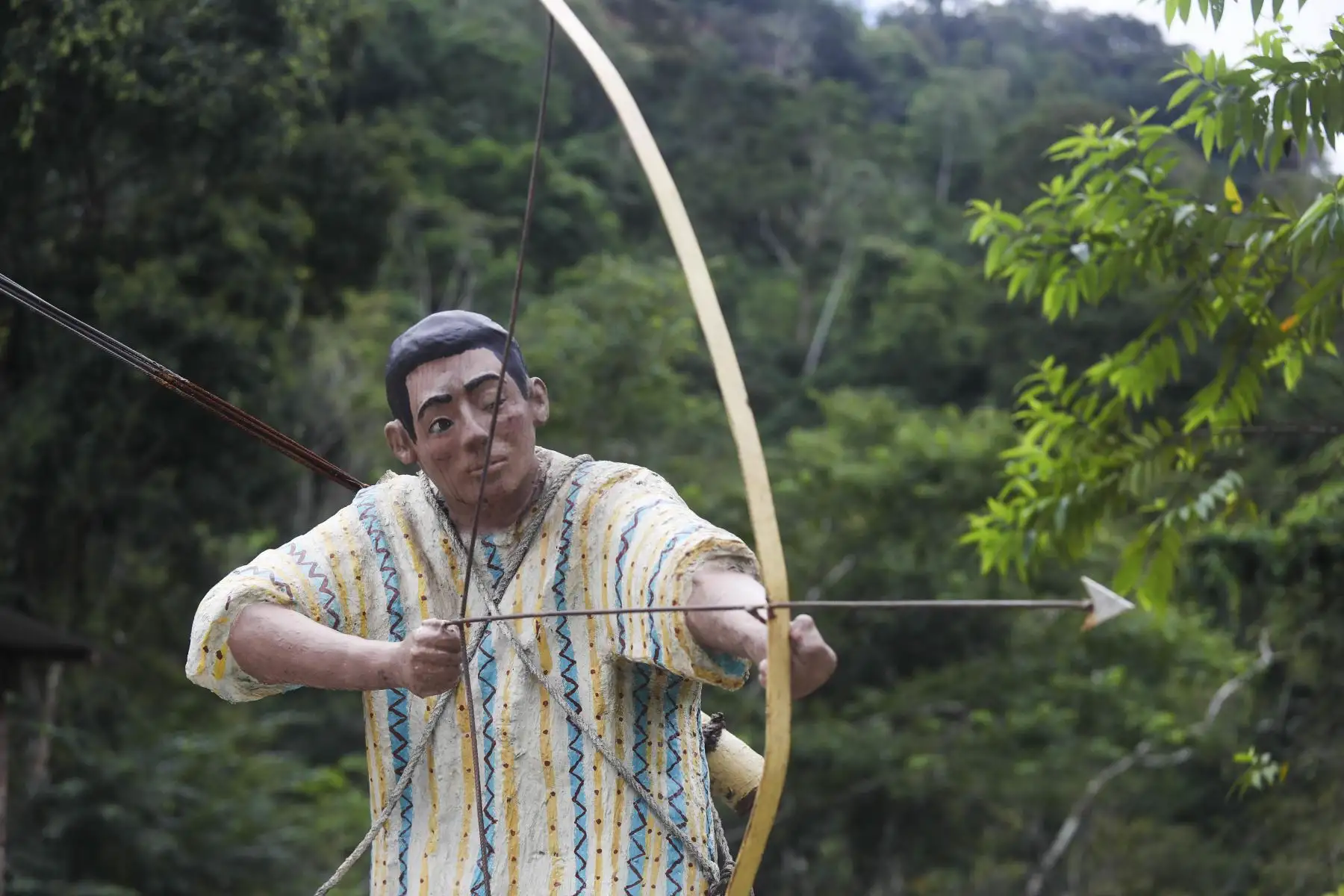 En el marco de XXIX Festividad San Juan Ucayalina, la Dirección de Comercio Exterior y Turimo de Ucayali nos presenta su nuevo atractivo turístico "La cascada Santa Rosa", proyecto en colaboración con las comunidades nativas de la zona y que ayudará a impulsar la economía local. Acompañado por la tradicional cascada, El velo de la novia, que forman parte de un circuito turístico infaltable por Ucayali. Foto: ANDINA/Ricardo Cuba