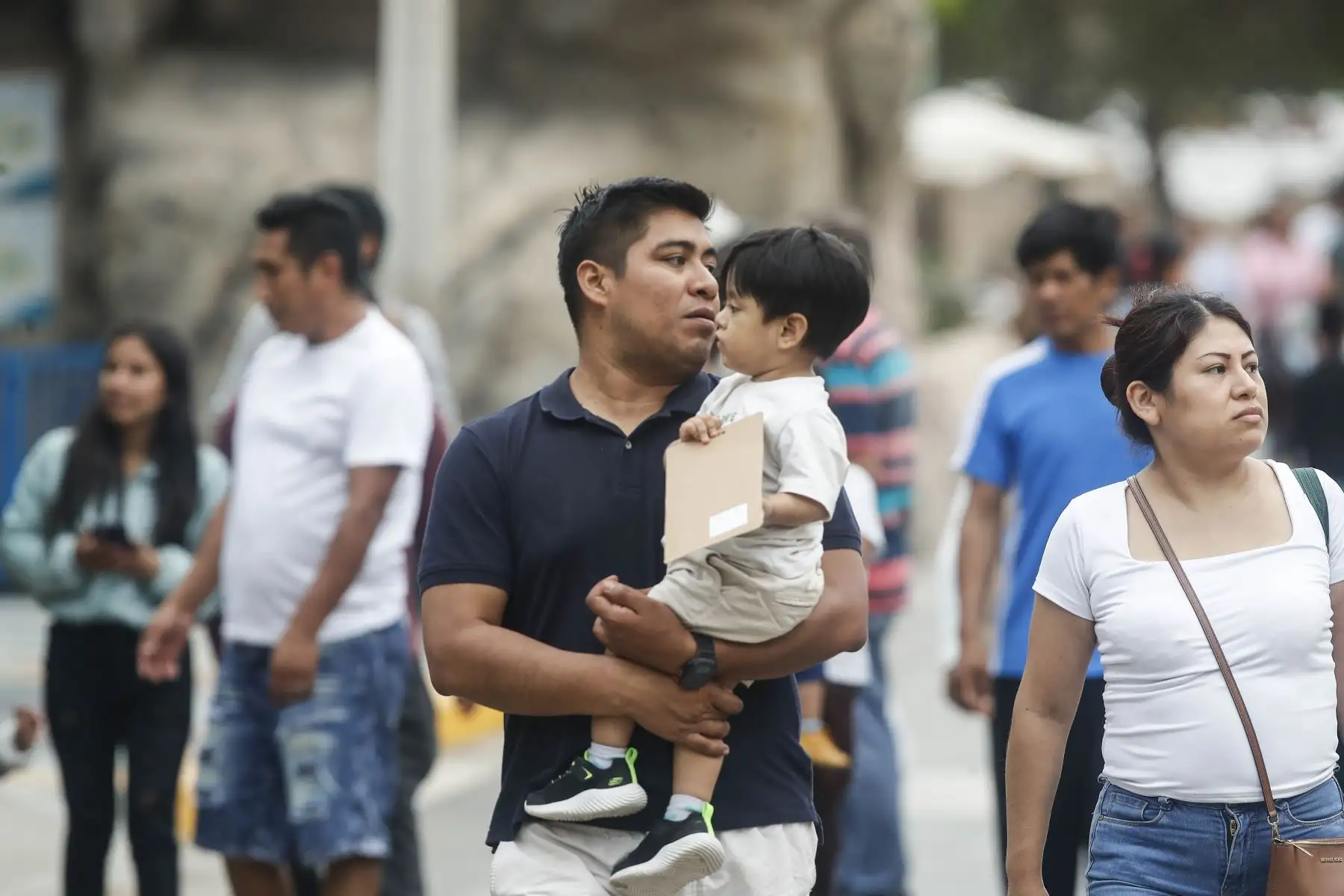 Familias limeñas celebran el Día del Padre en el Parque de las Leyendas en el distrito de San Miguel. Foto: ANDINA/Eddy Ramos