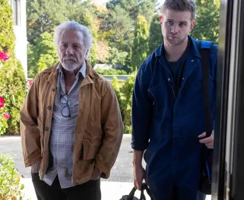 Dustin Hoffman y Jean Reno protagonizan el thriller psicológico “El afinador”.