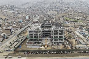 La tecnología incluso estará presente en las bases de la edificación de cinco pisos gracias a su sistema de protección contra terremotos. Fotos: ANDINA/Jhonel Rodríguez Robles