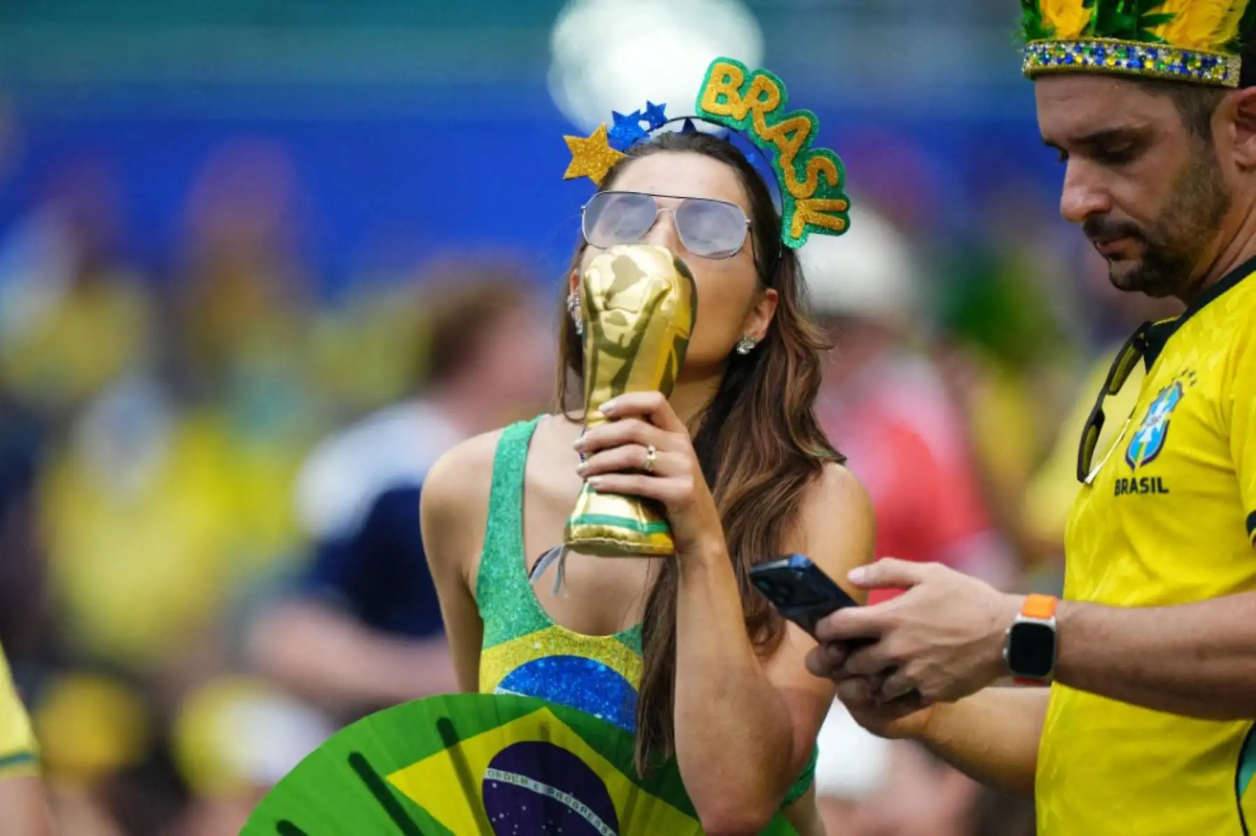Aficionados se reúnen para apoyar a su selección antes del partido de la primera fase del Grupo C de la Copa Mundial de la FIFA 2026 entre Escocia y Brasil en el Hard Rock Stadium (Miami Stadium) en Miami Gardens, Florida, Estados Unidos. Foto: ANDINA/  AFP