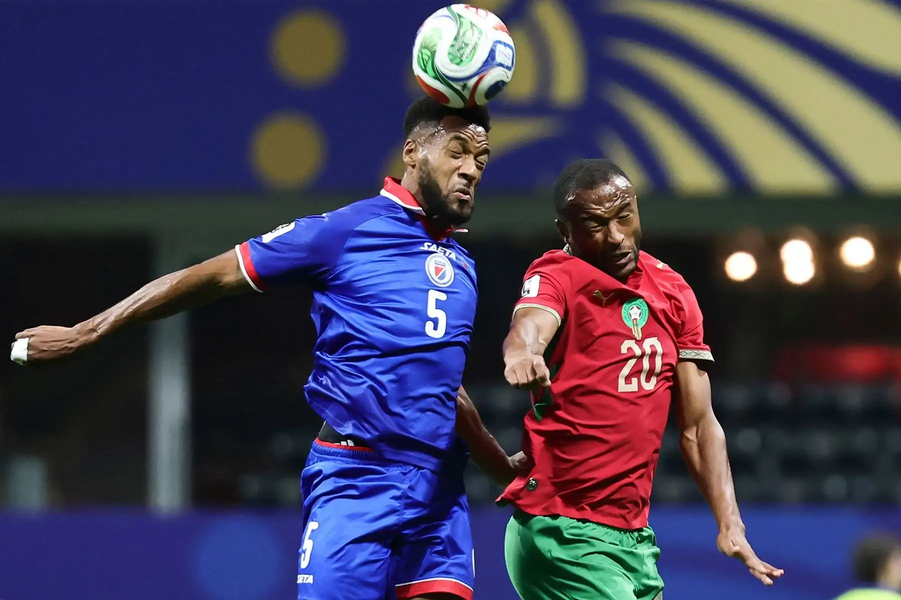 Ayoub El Kaabi de Marruecos y Hannes Delcroix de Haití en acción durante el partido de la fase de grupos de la Copa Mundial de la FIFA 2026 entre Marruecos y Haití, en Atlanta, Georgia, EE. UU. Foto: ANDINA/ EFE