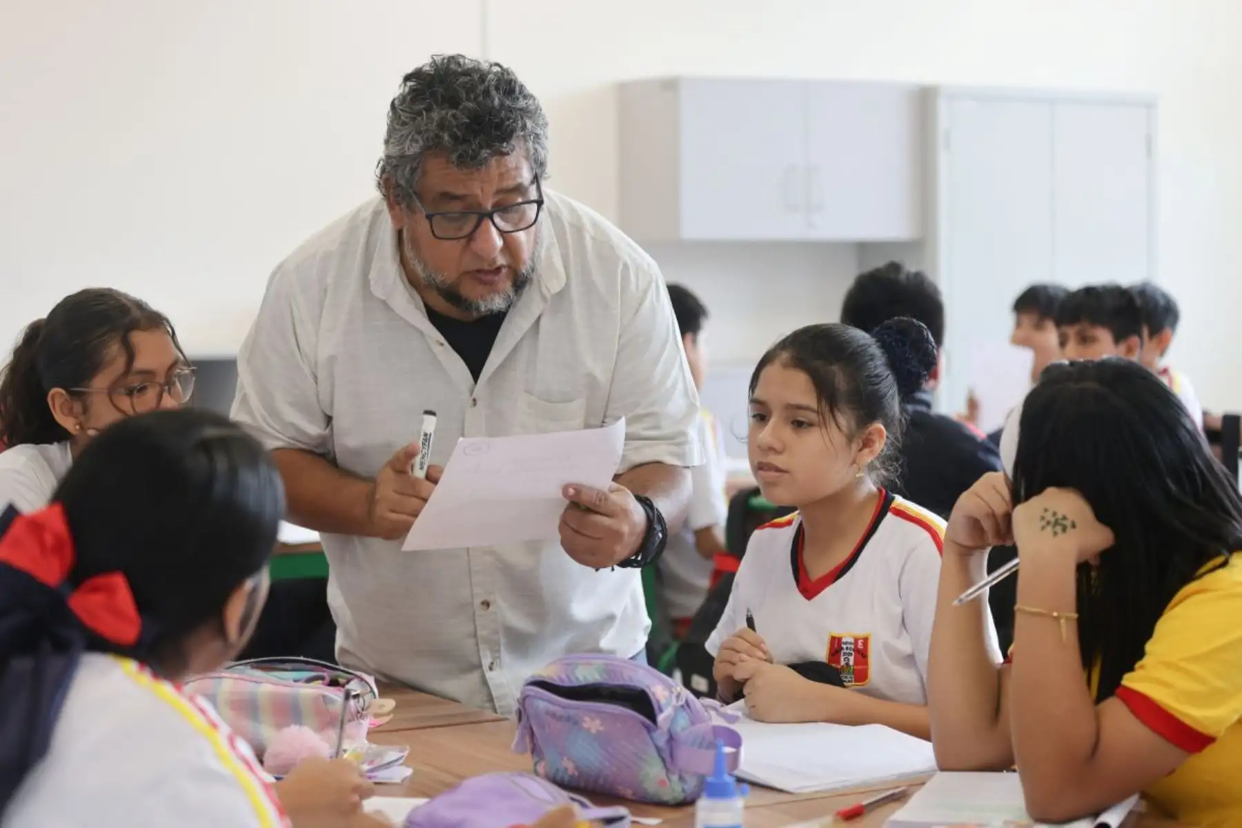Presidente Balcázar ratifica compromiso con dignificación docente en su día