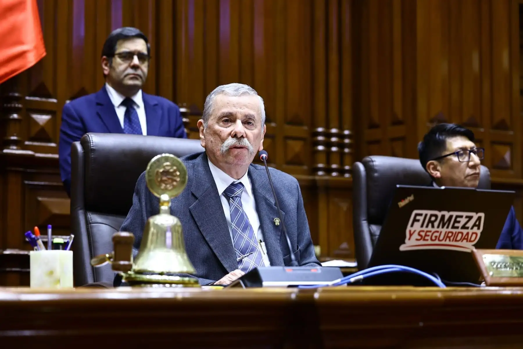 Rospigliosi considera que bancada de gobierno presida Cámara de Diputados y Senadores