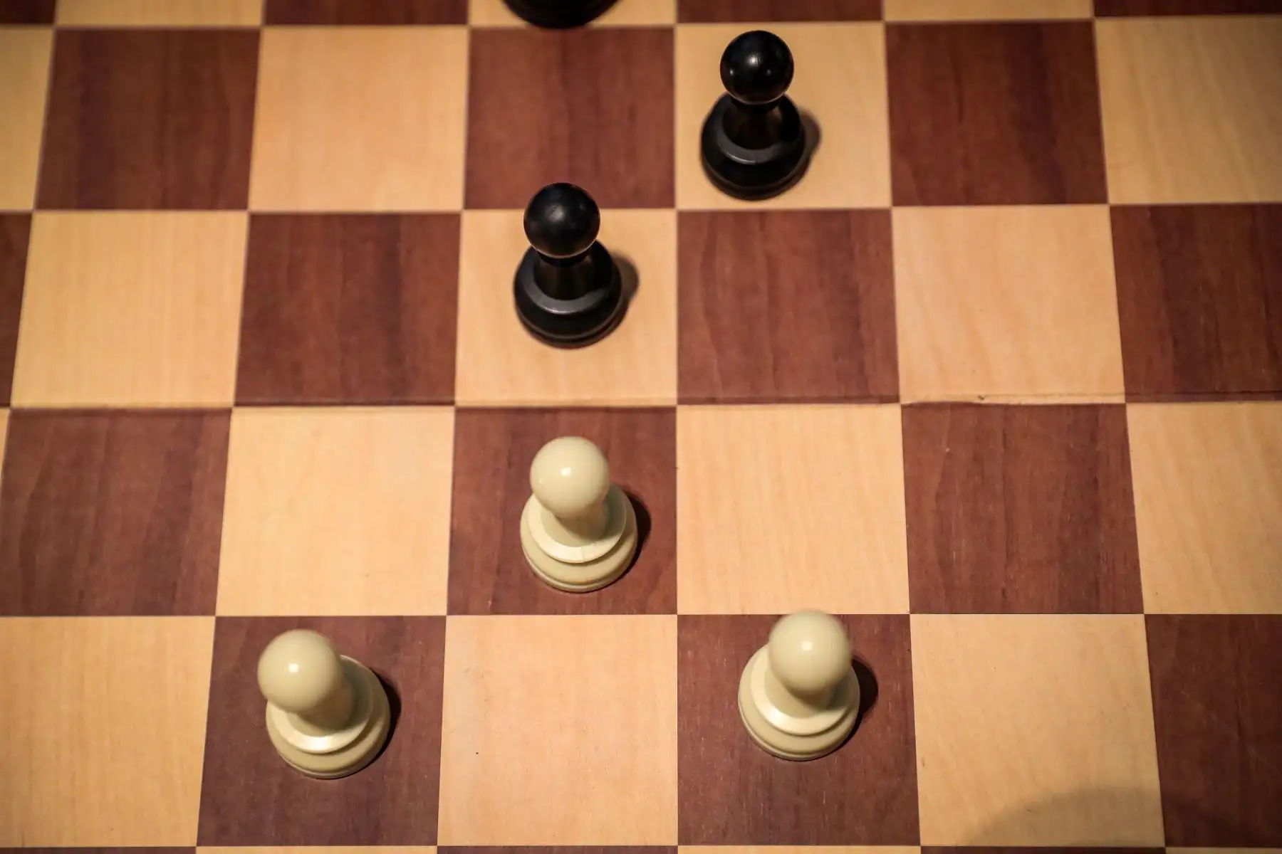 El despliegue técnico: La organización ha dispuesto una logística de alto nivel para garantizar el desarrollo fluido de las 67 horas de juego continuo en la capital peruana.

Foto: ANDINA/Ricardo Cuba