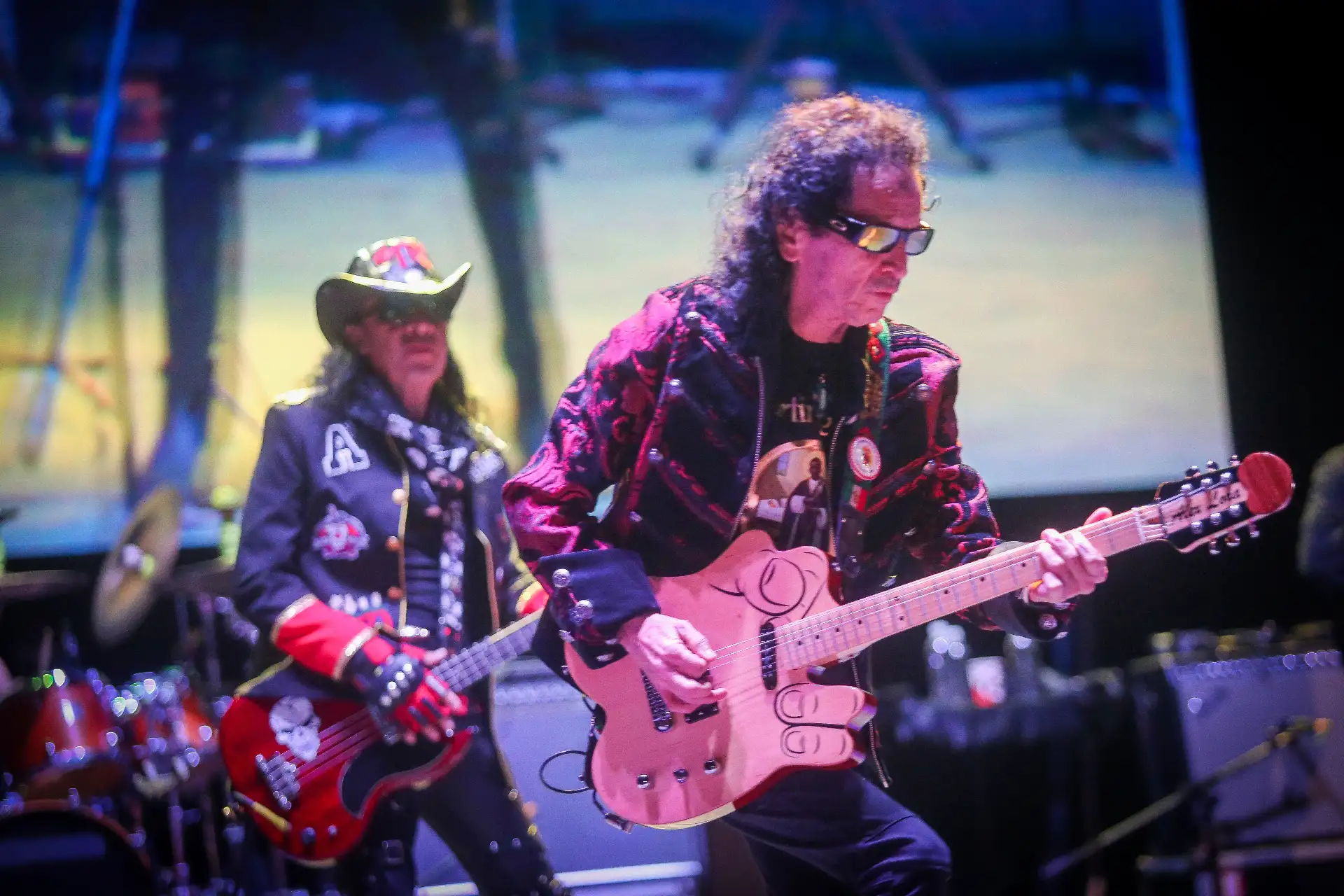Con una ejecución impecable y guitarras potentes, los músicos de Aliados demostraron por qué son una de las bandas más respetadas del circuito. Su presentación sirvió como el preámbulo perfecto para la fiesta de aniversario de El Tri de México. Foto: ANDINA/Ricardo Cuba