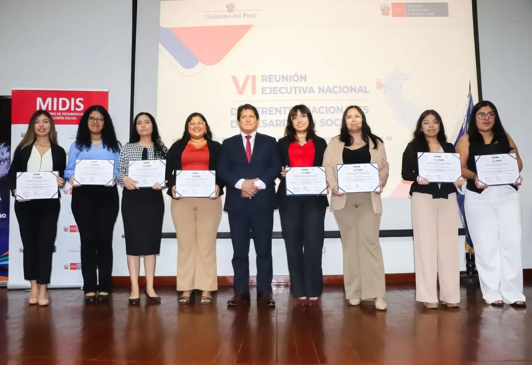 Lanzan concurso para reconocer investigaciones de jóvenes sobre desarrollo social