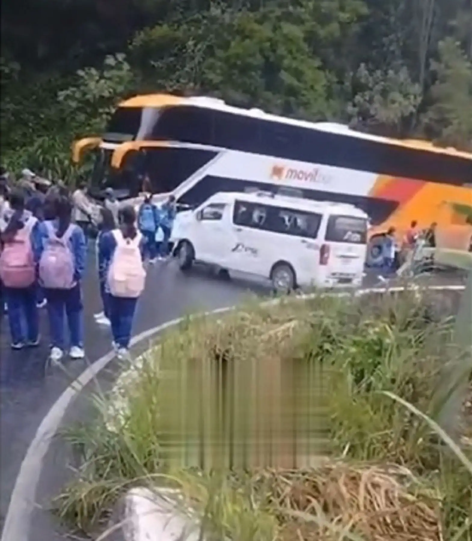 Choque en Amazonas: 40 pasajeros de autobús resultan ilesos
