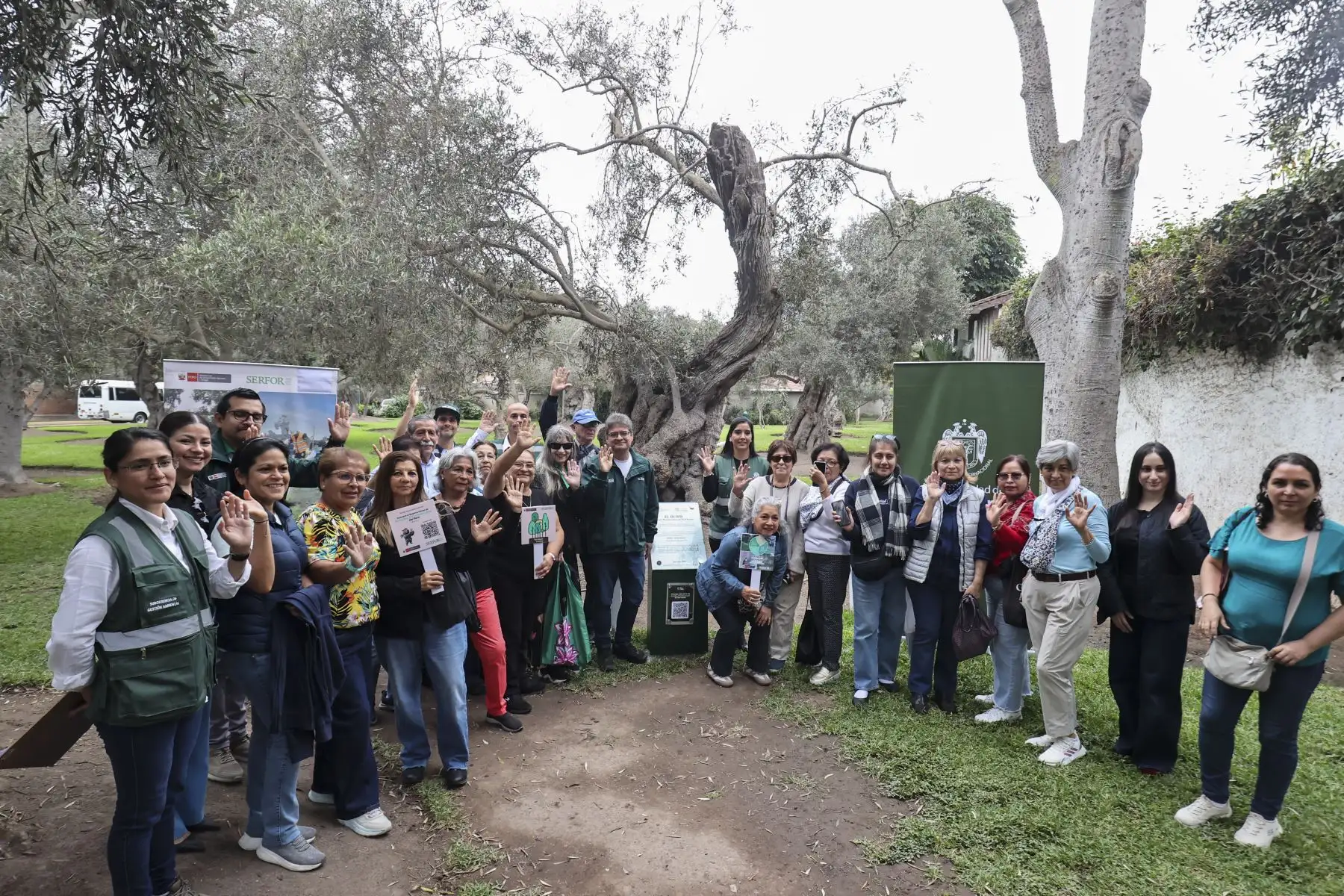 Representantes de instituciones y vecinos participaron en la jornada realizada por el Día Internacional de los Bosques Tropicales en San Isidro. Foto: ANDINA/Juan Carlos Guzmán.