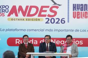 La feria Expo Perú Los Andes 2026 se inauguró hoy en Huancavelica y el gobernador regional, Leoncio Huayllani, estima que este certamen generará un movimiento económico de S/ 80 millones. Foto: Genry Bautista