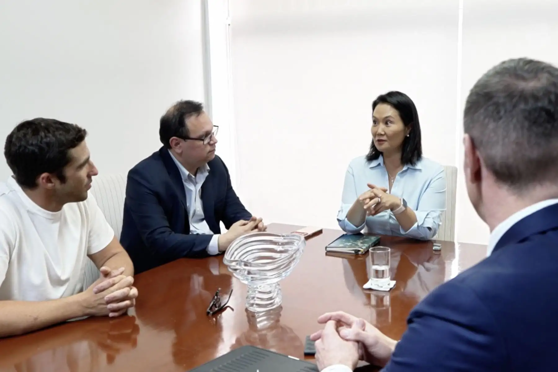 Keiko Fujimori recibe al senador mexicano Alejandro Moreno para fortalecer lazos