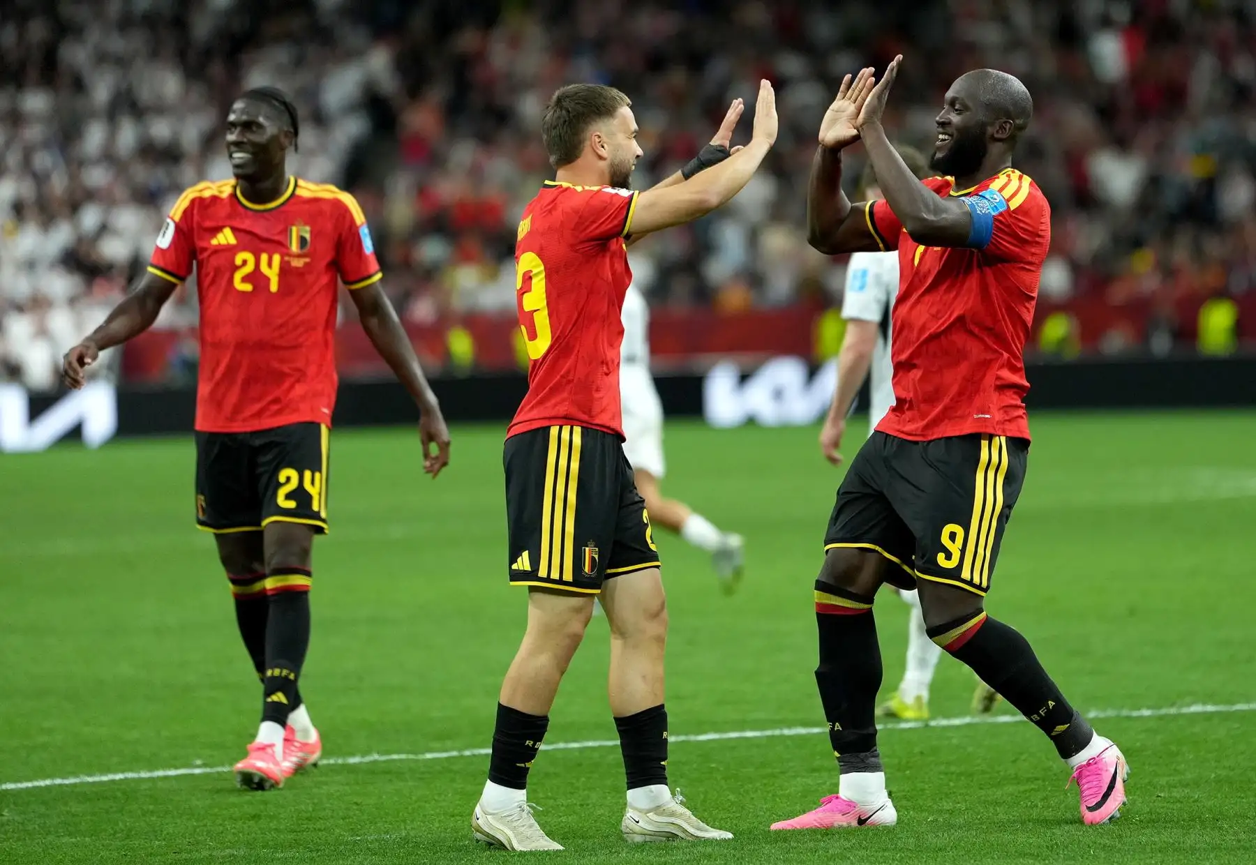 Bélgica goleó 5-1 a Nueva Zelanda y se clasifica como líder del Grupo G