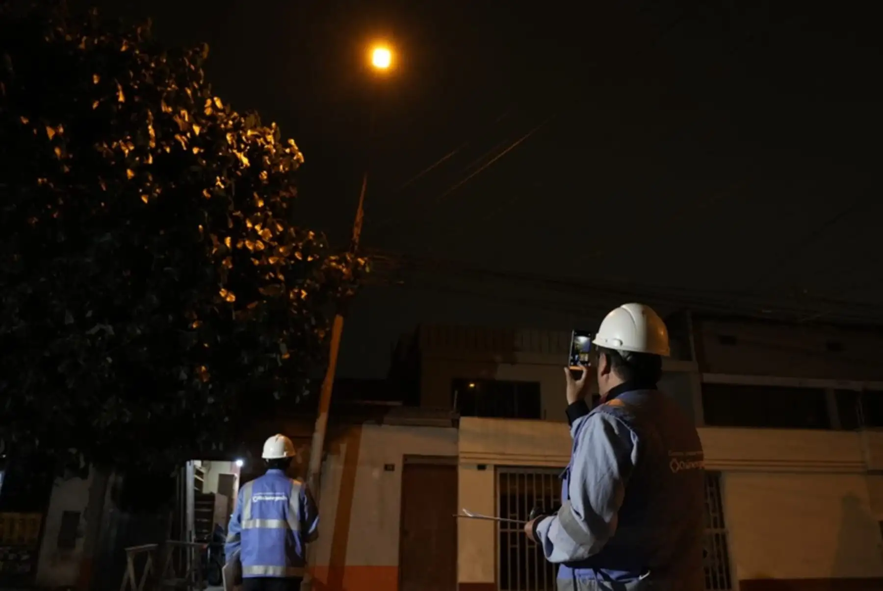 Osinergmin inspecciona más de 23 mil postes de alumbrado en operativo nacional