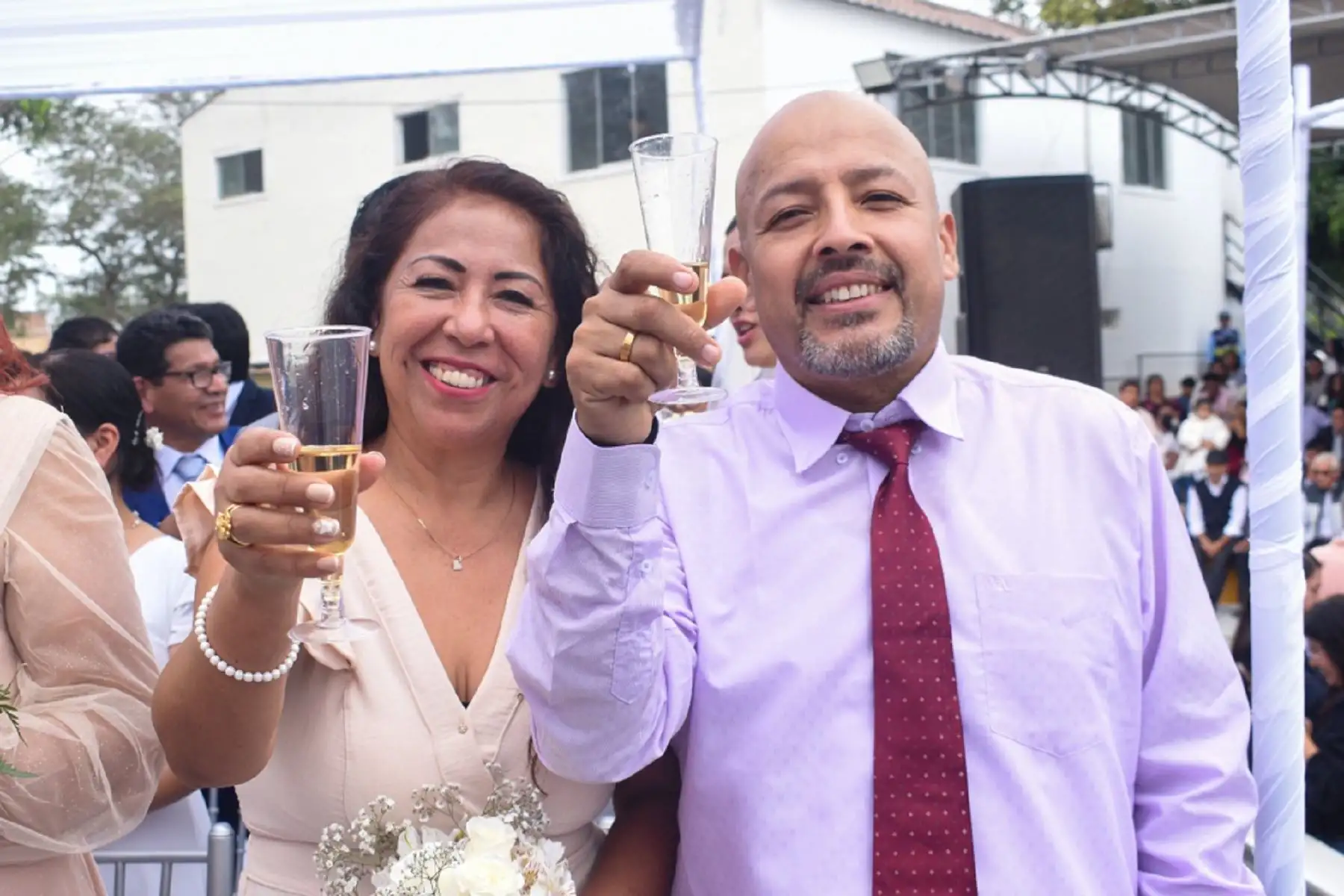 125 parejas contraen matrimonio civil en ceremonia comunitaria en Chorrillos