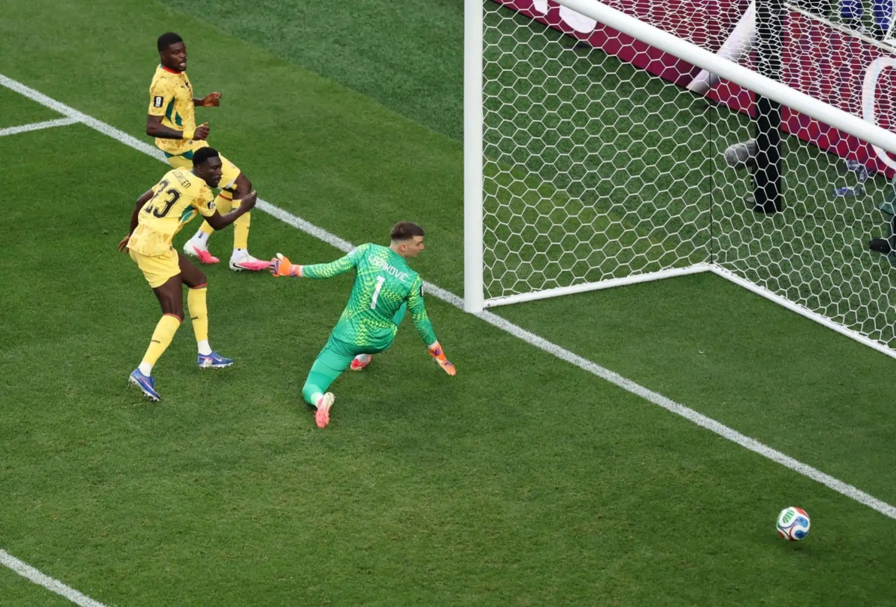 Derrick Luckassen #23 de Ghana anota el primer gol de su equipo durante el partido del Grupo L de la Copa Mundial de la FIFA 2026 entre Croacia y Ghana en el Estadio de Filadelfia el 27 de junio de 2026 en Filadelfia. Foto: AFP