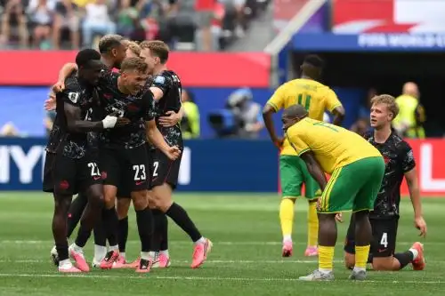 Mundial 2026: Canadá derrotó 1-0 a Sudáfrica y avanzó a octavos de final