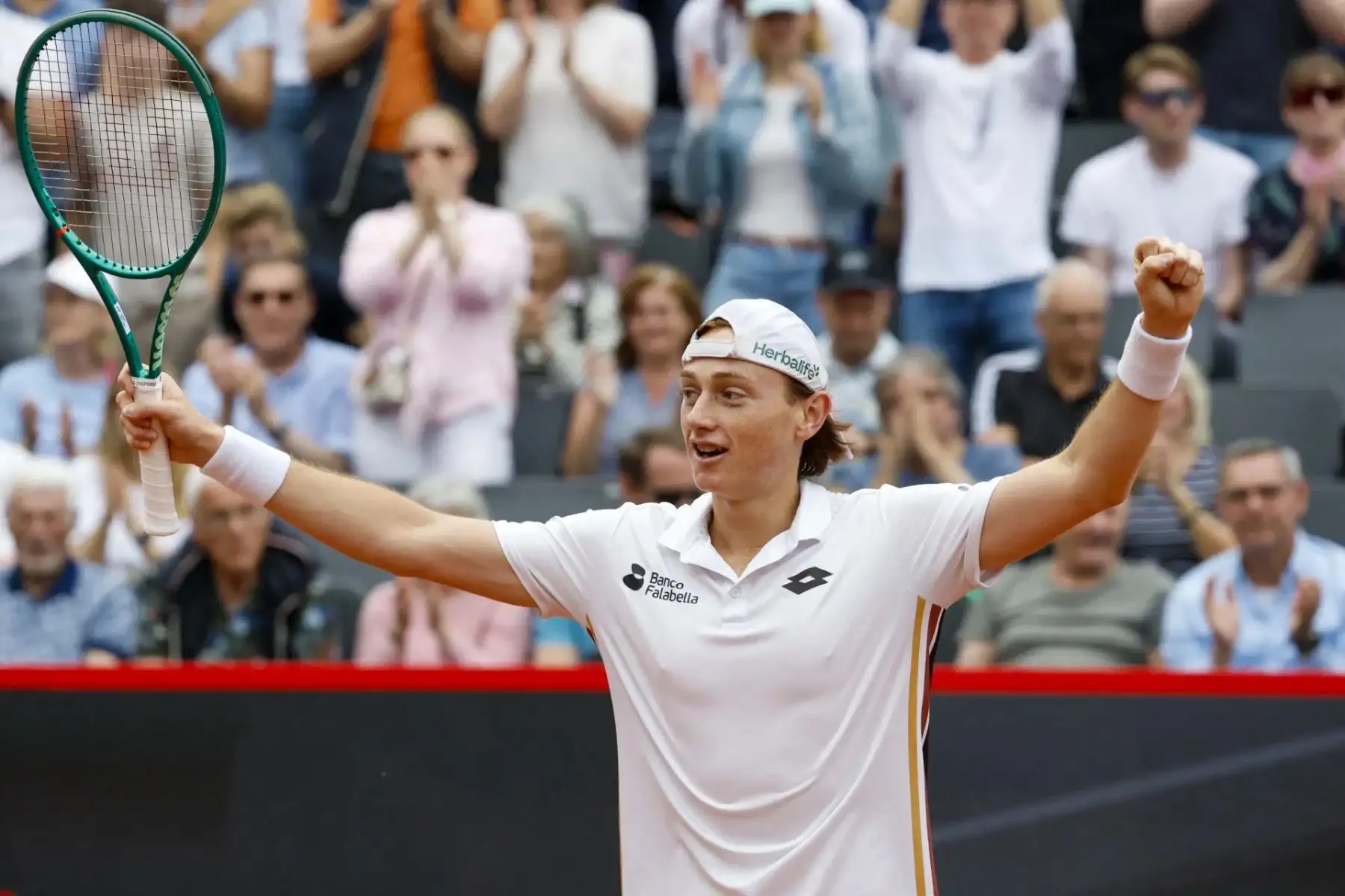 Ignacio Buse reacciona con autoridad y avanza a octavos de final del ATP 250 de Kitzbühel