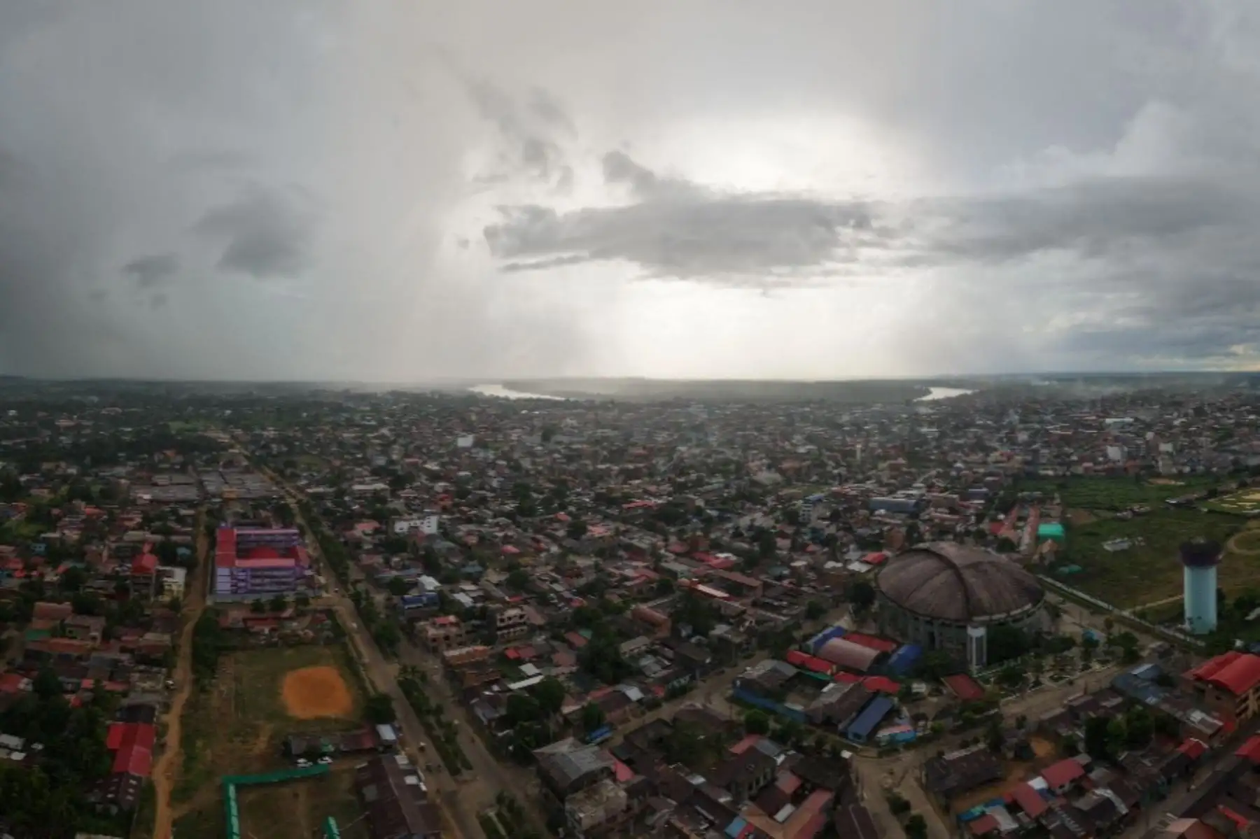 Friaje provocará lluvias de fuerte intensidad en localidades de la selva de 10 regiones
