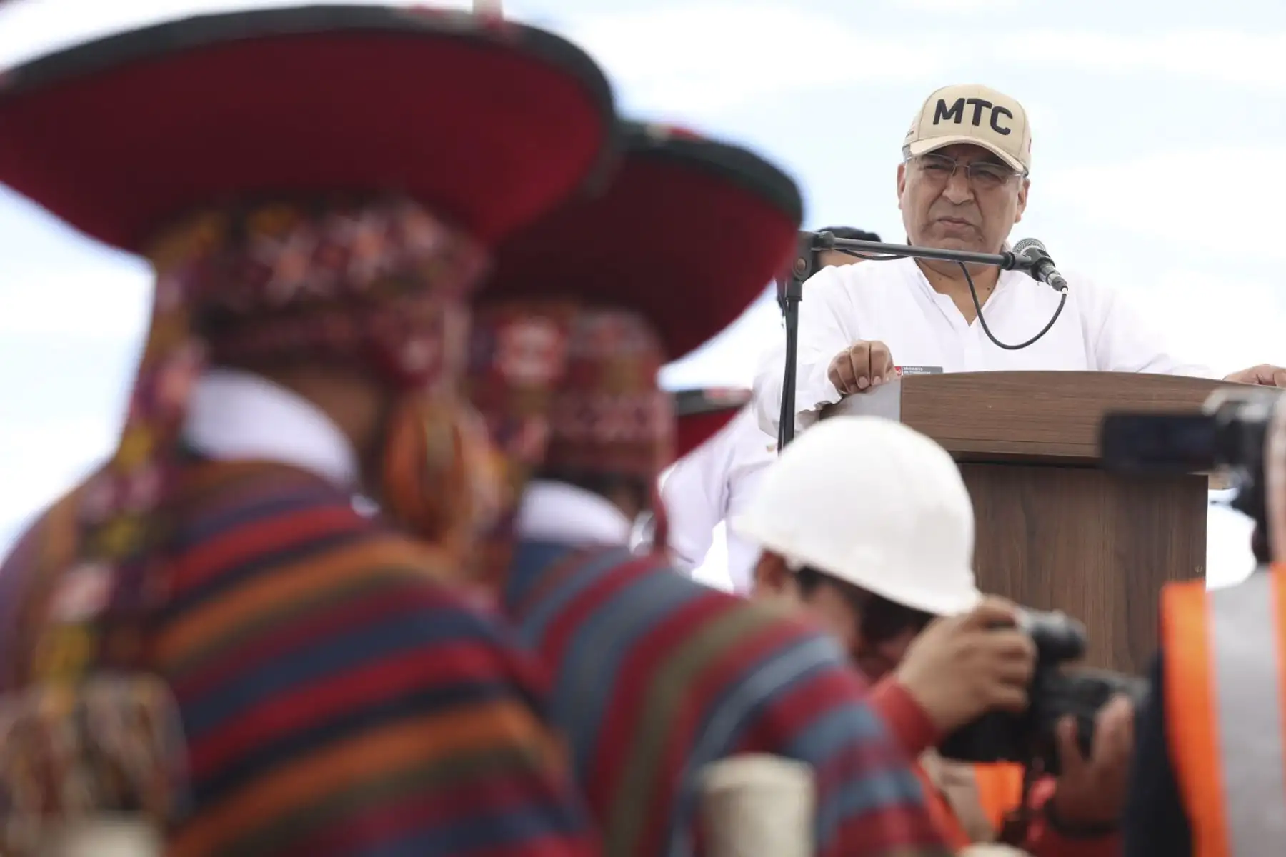 El Ministerio de Transportes y Comunicaciones anunció el inicio de las actividades preliminares para la construcción de la torre de control del Aeropuerto Internacional de Chinchero, una de las infraestructuras estratégicas que formarán parte del futuro terminal aéreo destinado a fortalecer la conectividad nacional e internacional del Cusco. Foto: MTC