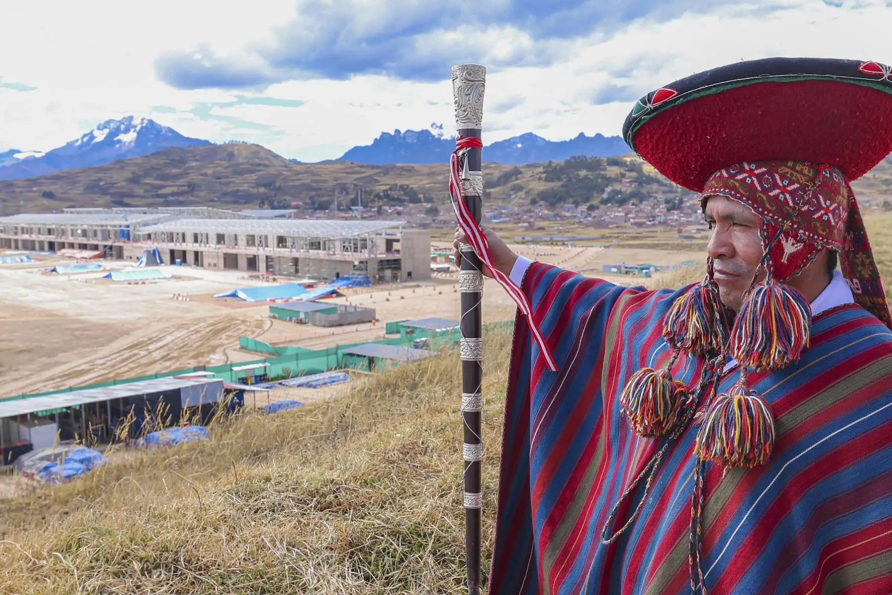 El Ministerio de Transportes y Comunicaciones anunció el inicio de las actividades preliminares para la construcción de la torre de control del Aeropuerto Internacional de Chinchero, una de las infraestructuras estratégicas que formarán parte del futuro terminal aéreo destinado a fortalecer la conectividad nacional e internacional del Cusco. Foto: MTC