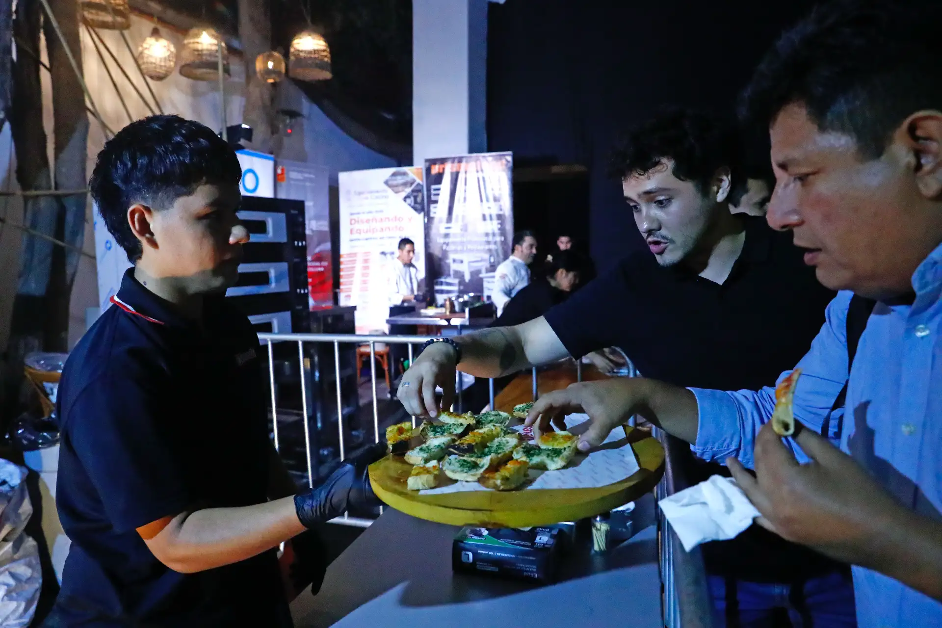 En conferencia de prensa se realizó la presentación oficial de la Gastromaq 2026, la Feria Feria Internacional de Maquinarias, Tecnología y Servicios para la Industria Gastronómica, Hotelera y Afines, que se realizará del 8 al 11 de julio en la Villa Complejo Ferial de Chorrillos. Hubo degustación de diversos productos culinarios y bebidas. Foto: ANDINA/Daniel Bracamonte