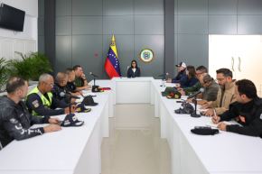 La presidenta encargada de Venezuela, Delcy Rodríguez, dirigió una reunión de coordinación con cuerpos de seguridad del Estado. Foto: Canal VTV