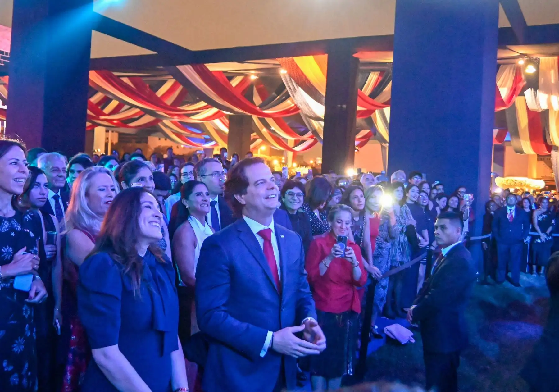 Lima fue escenario de Freedom 250, celebración por los 250 años de independencia de Estados Unidos. La jornada incluyó un mensaje del secretario Rubio, espacios inspirados en destinos icónicos de ese país, premios para los asistentes, un espectáculo musical de Gian Marco y un show de fuegos artificiales. Foto: ANDINA/Difusión.