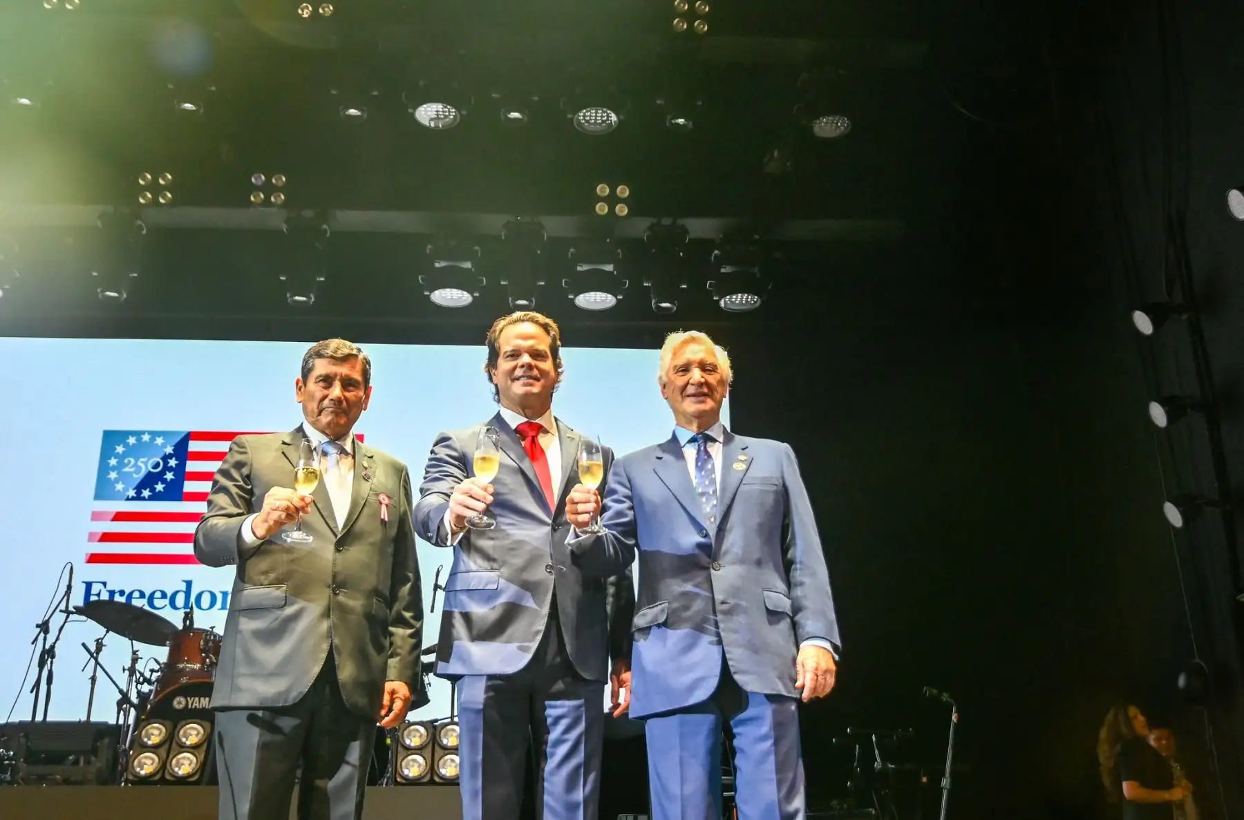 Lima fue escenario de Freedom 250, celebración por los 250 años de independencia de Estados Unidos. La jornada incluyó un mensaje del secretario Rubio, espacios inspirados en destinos icónicos de ese país, premios para los asistentes, un espectáculo musical de Gian Marco y un show de fuegos artificiales. Foto: ANDINA/Difusión.