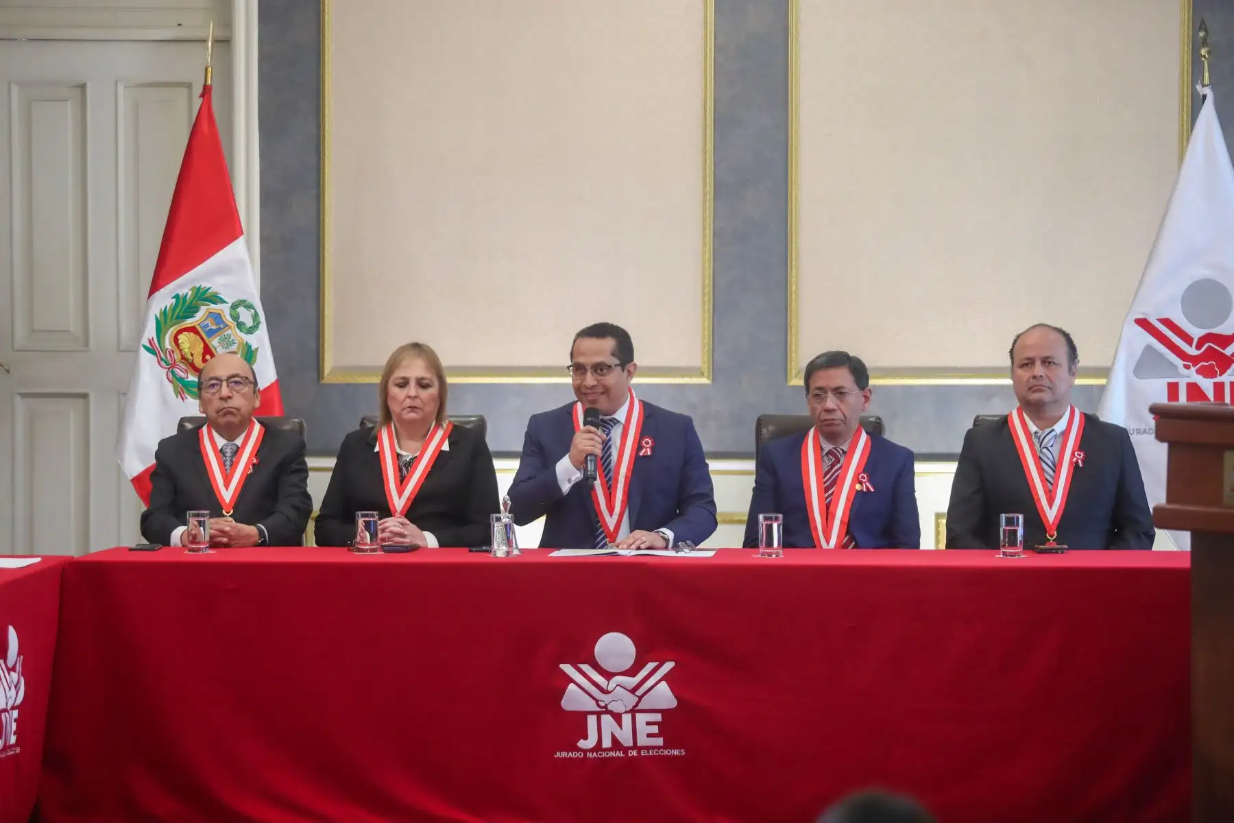 El Jurado Nacional de Elecciones realiza la proclamación general de los resultados de la segunda vuelta presidencial 2026, proceso electoral desarrollado el 7 de junio. La actividad forma parte de la oficialización de los resultados de los comicios. Foto: ANDINA/Ricardo Cuba.