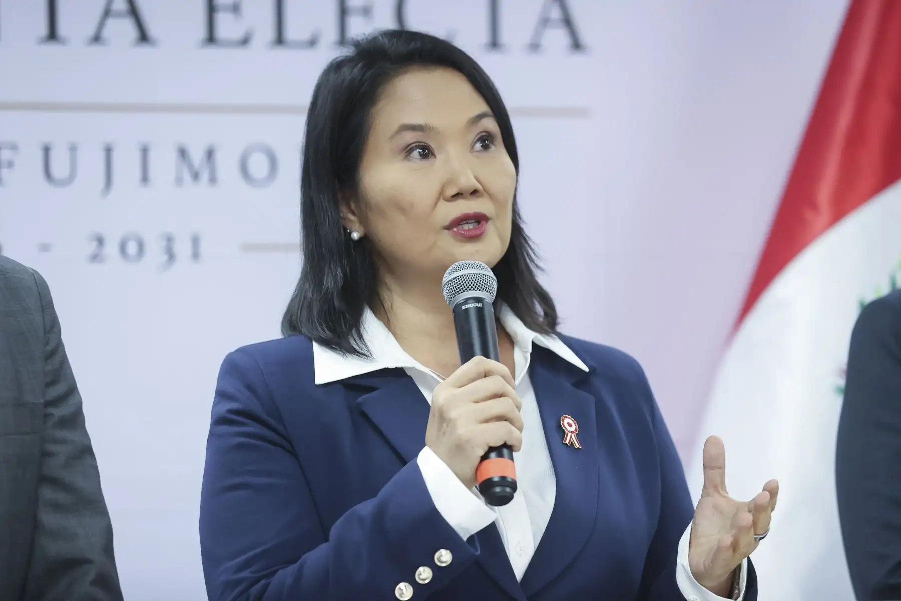La presidenta electa, Keiko Fujimori, declara a la prensa tras su proclamación por el Jurado Nacional de Elecciones, que la oficializa como ganadora de las elecciones generales 2026 en segunda vuelta. La acompañó Miguel Ángel Torres, electo segundo vicepresidente. Foto: ANDINA/Melina Mejía