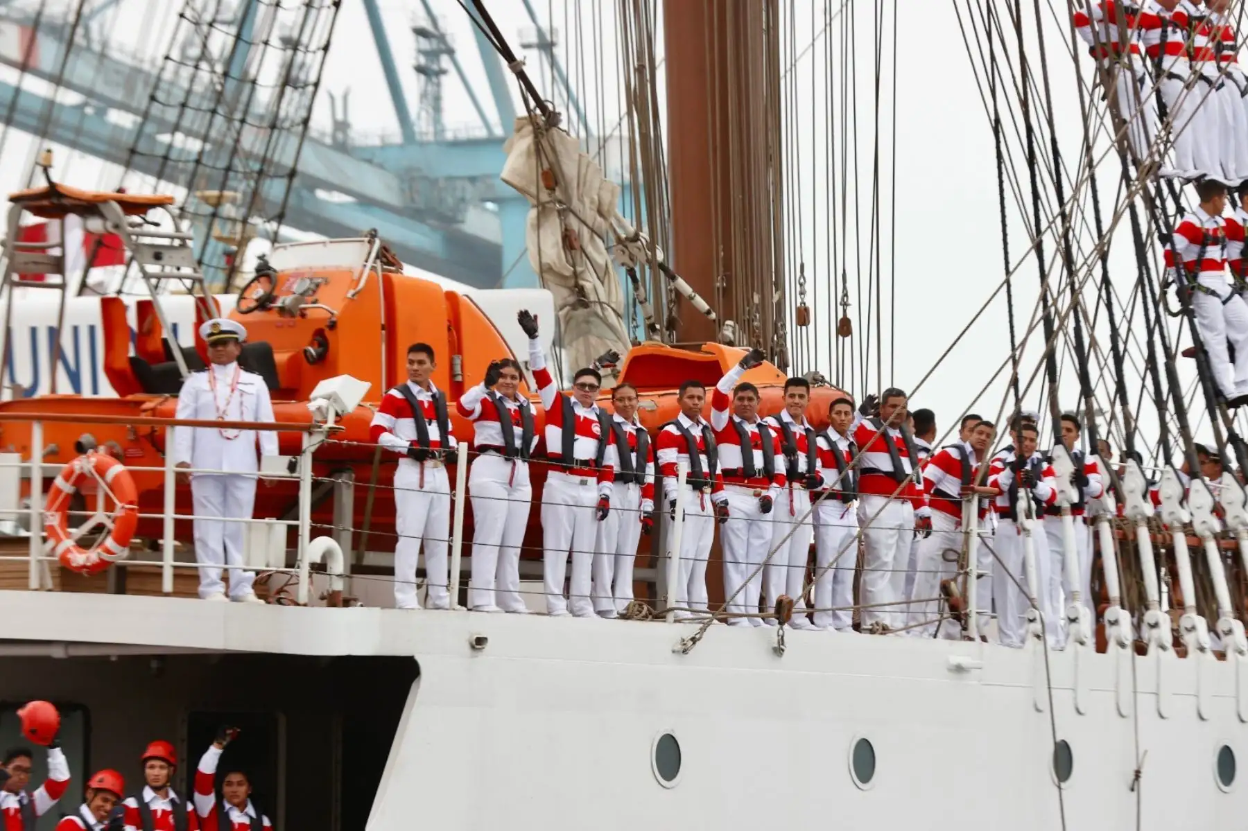 El Buque Armada Peruana B.A.P. “Unión”, de la Marina de Guerra del Perú, arribó a la ciudad de Nueva York, en Estados Unidos, para participar en el “Sail 250”, uno de los encuentros náuticos más importantes del mundo, que reúne a los principales buques escuela y grandes veleros de 20 naciones. Foto: Mindef