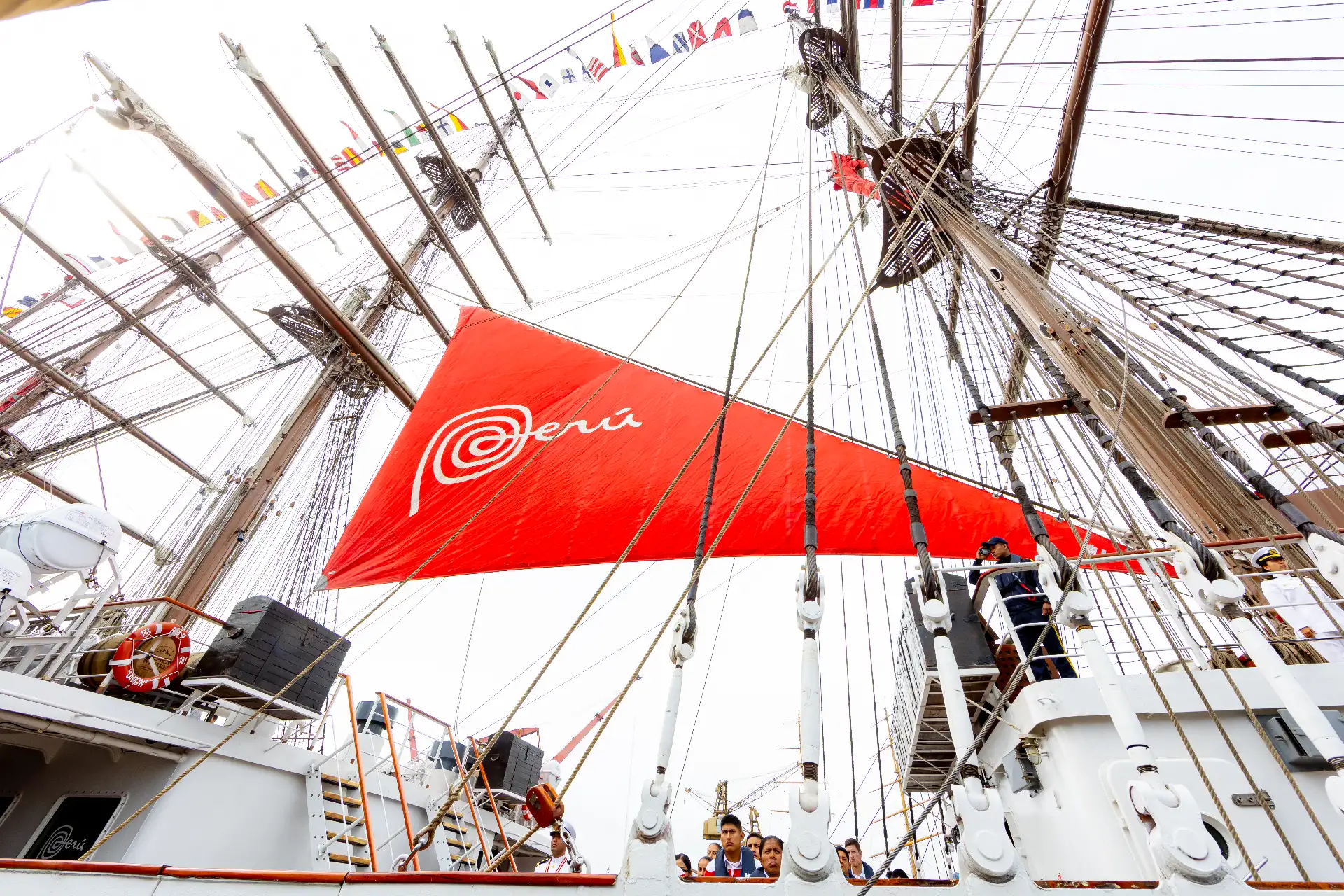La silueta del B.A.P. Unión destacó durante la transmisión internacional del evento SAIL 250, consolidándose como una embajada itinerante de la Marca Perú.
Foto: ANDINA/Difusión