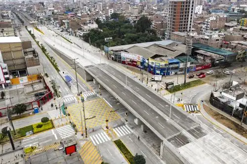 Infraestructura vial mejorará movilidad entre San Luis y La Victoria. ANDINA/Daniel Bracamonte